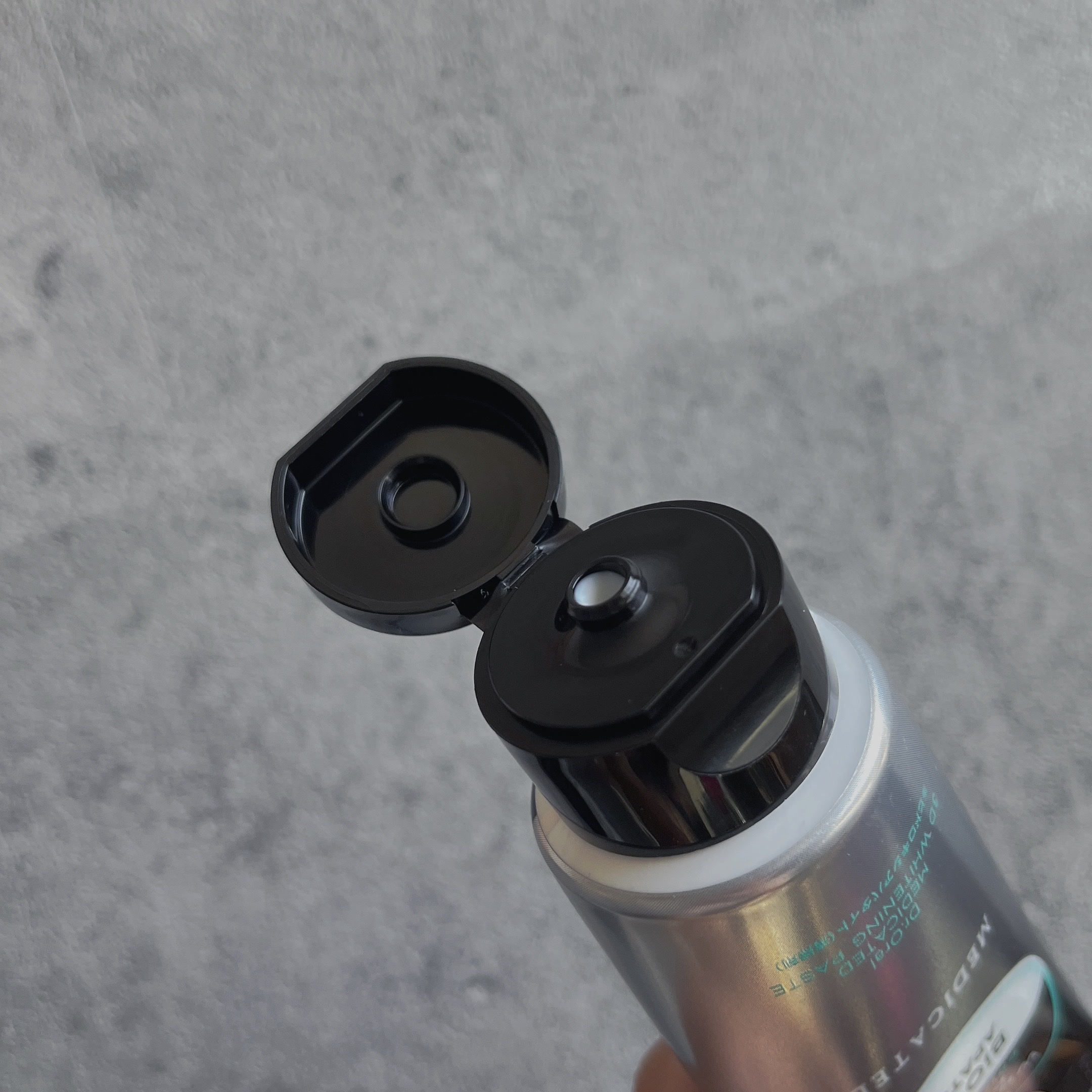 Dr.オーラル 薬用3Dホワイトニングペースト/Dr.Oral/歯磨き粉を使ったクチコミ（2枚目）