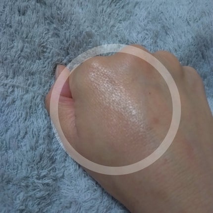 DAZZSHOP アリュールド シングル アイシャドウのクチコミ「ベースカラーに大活躍した09番!
粉質も細かくていい感じです♪
細かいパールのベージュカラーで.....」(2枚目)