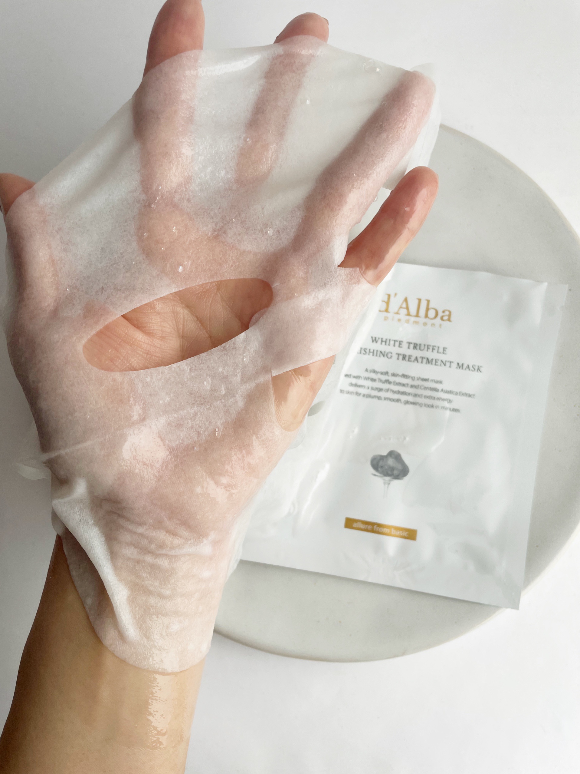 ホワイトトリュフナリシングトリートメントマスク 3枚/ダルバ/シートマスク・パックを使ったクチコミ（3枚目）
