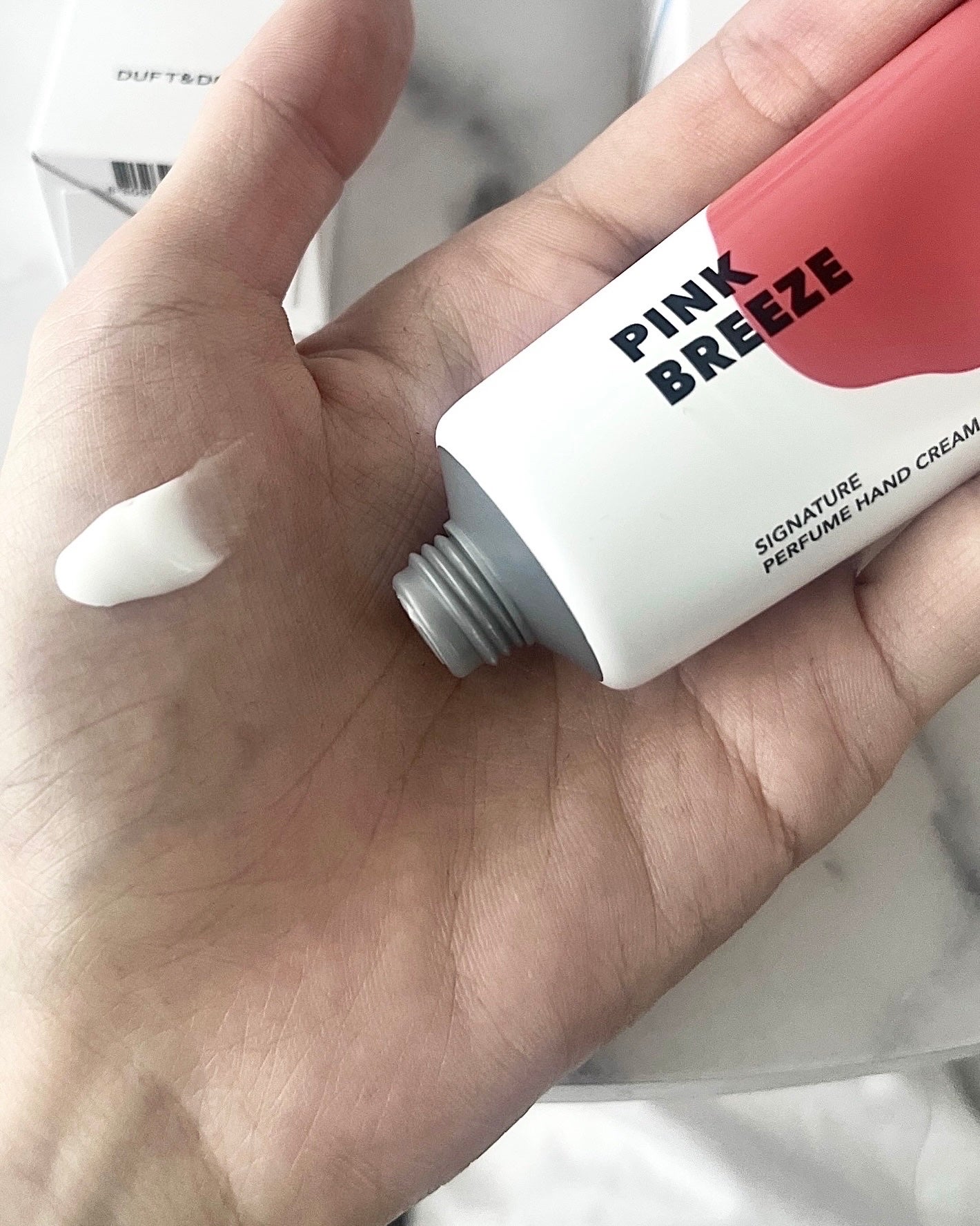 シグネチャーパフュームハンドクリームミニチュアギフトセット/DUFT&DOFT/ハンドクリームを使ったクチコミ(2枚目)