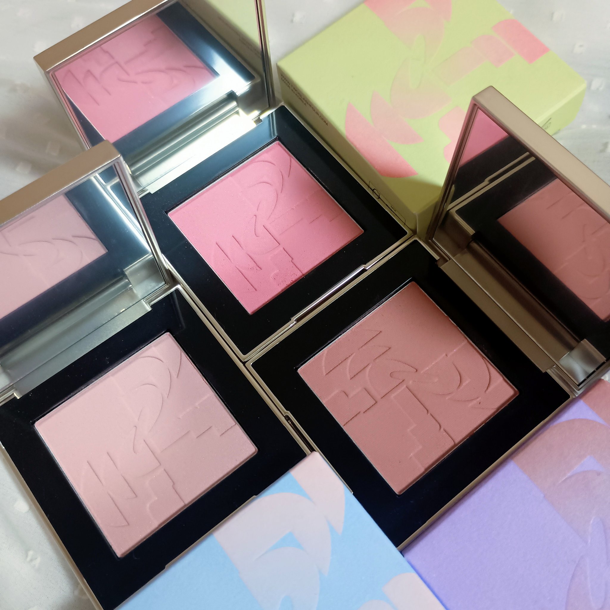 オールオーバーフェイスブラッシュ/TWO SLASH FOUR/パウダーチークを使ったクチコミ（1枚目）