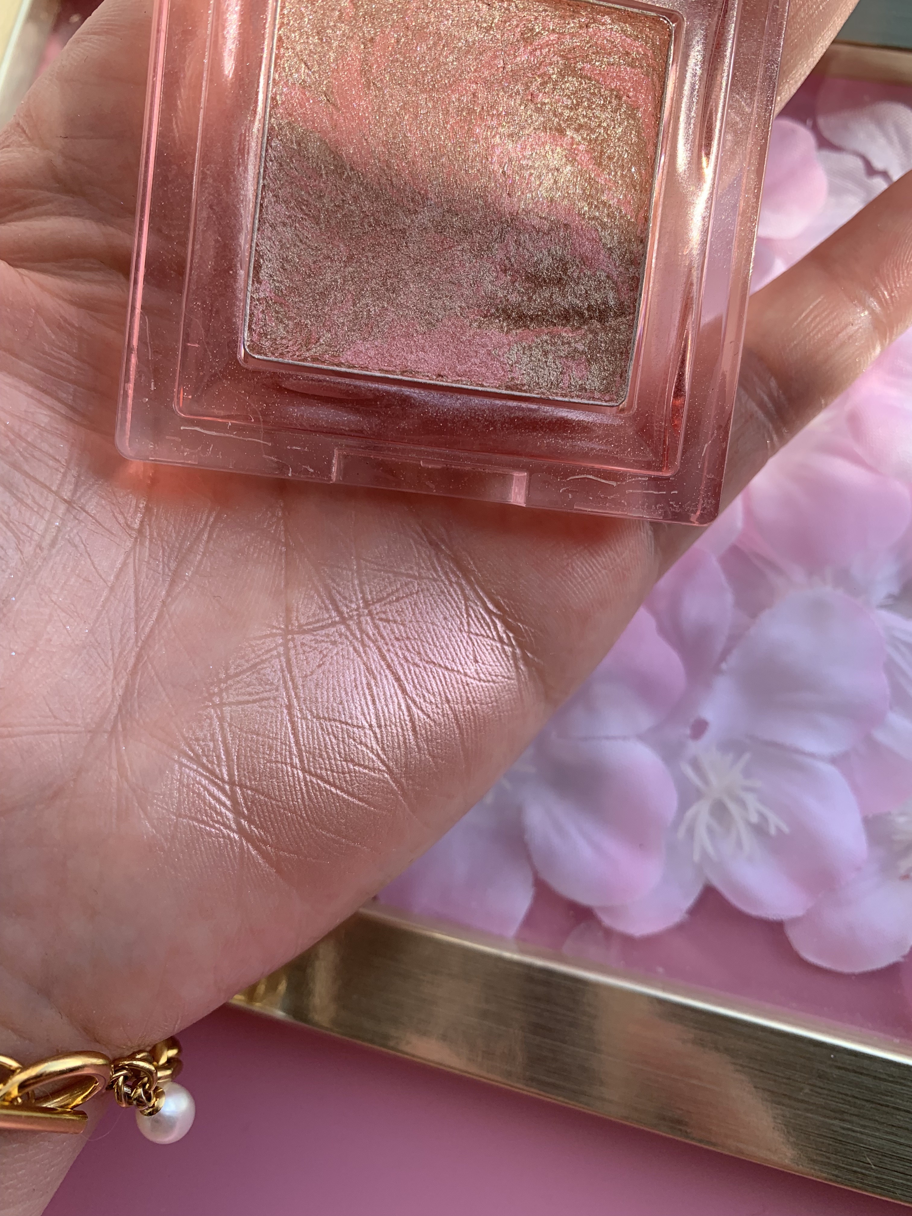 マーブルハイライター/Glint/パウダーハイライトを使ったクチコミ（3枚目）