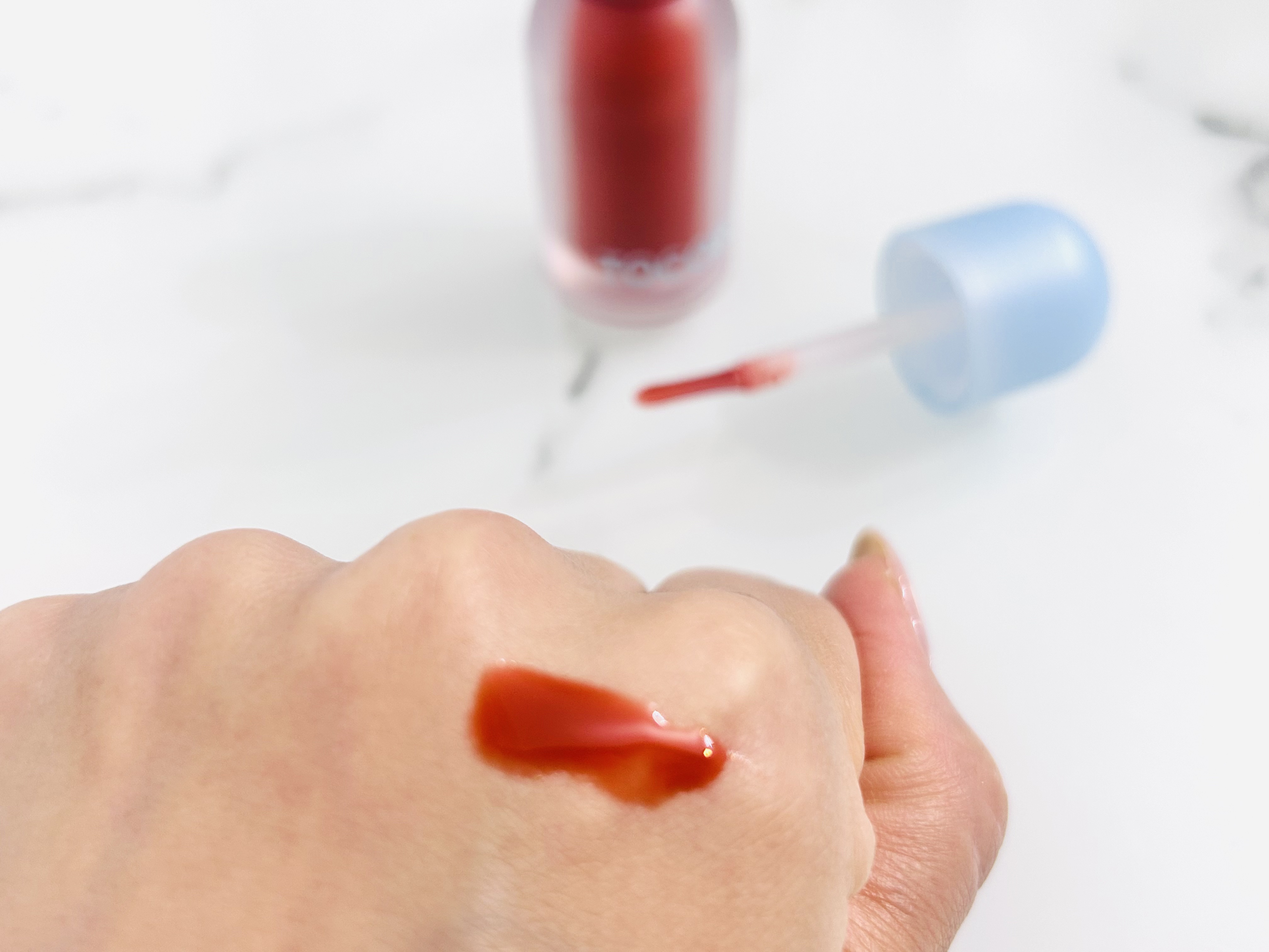 ジューシーベリープランピングリップオイル/TOCOBO/リップグロスを使ったクチコミ（3枚目）