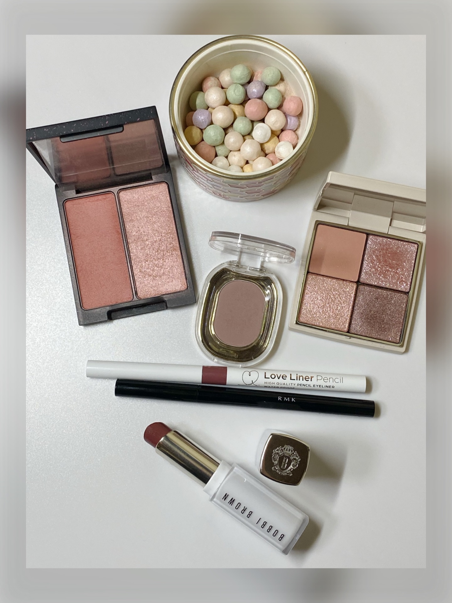 ダンシング ディメンションズ フェイスパレット/RMK/パウダーチークを使ったクチコミ（2枚目）