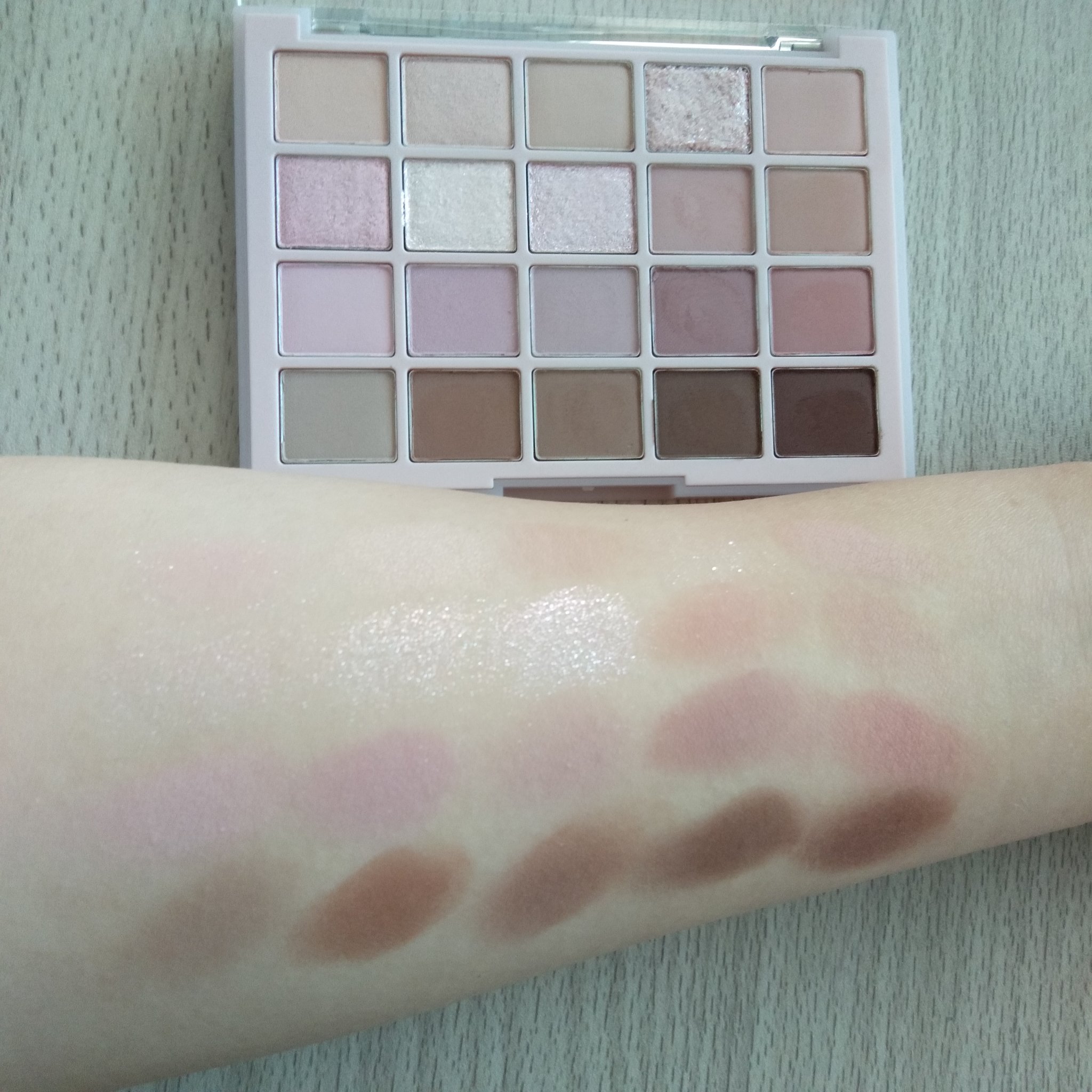 ムードシャドウパレット/dasique/アイシャドウパレットを使ったクチコミ（3枚目）