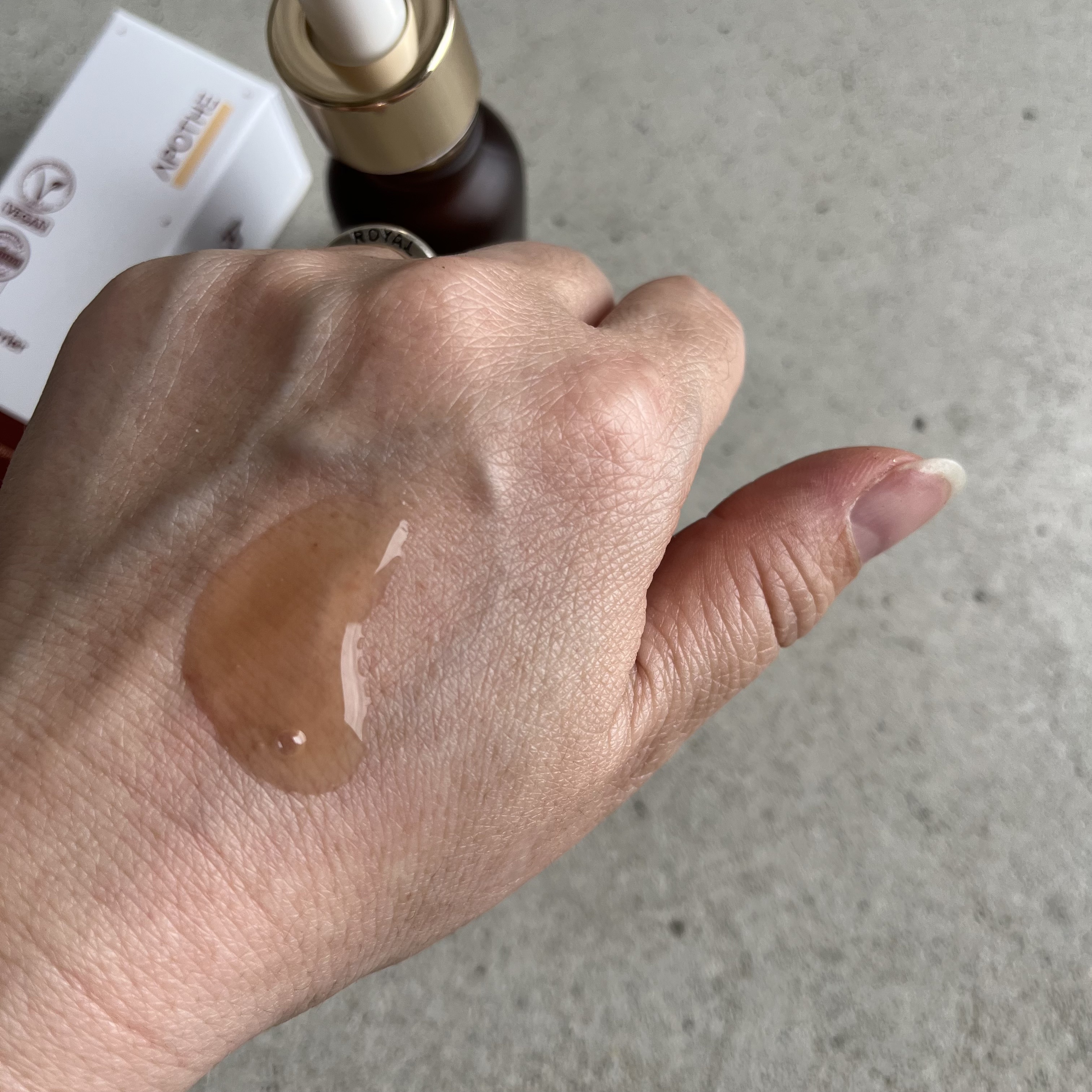 チューリップバリアビーガンアンプル /APOTHE/美容液を使ったクチコミ（2枚目）