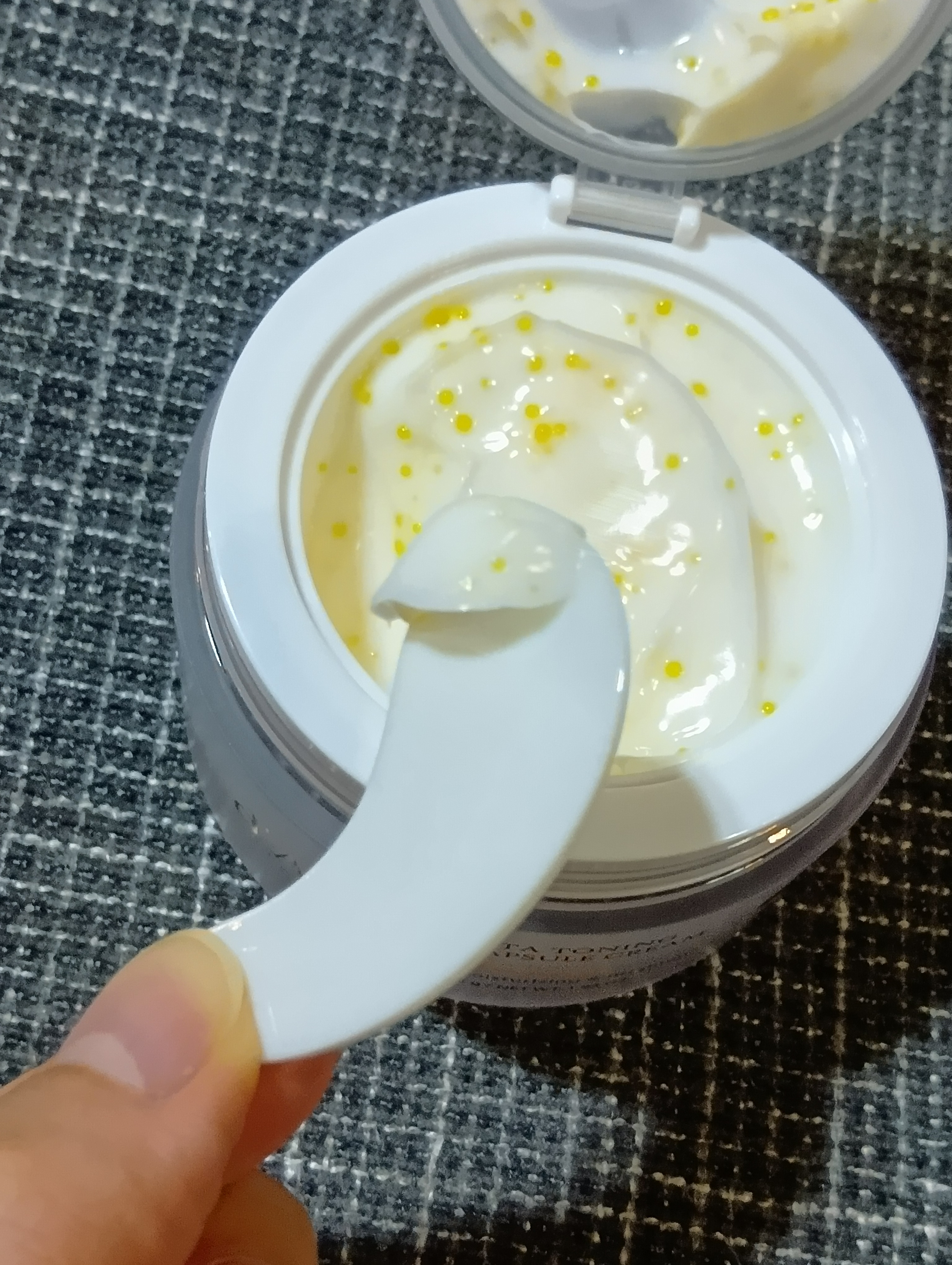 ビタトーニングカプセルクリーム/ダルバ/フェイスクリームを使ったクチコミ（2枚目）