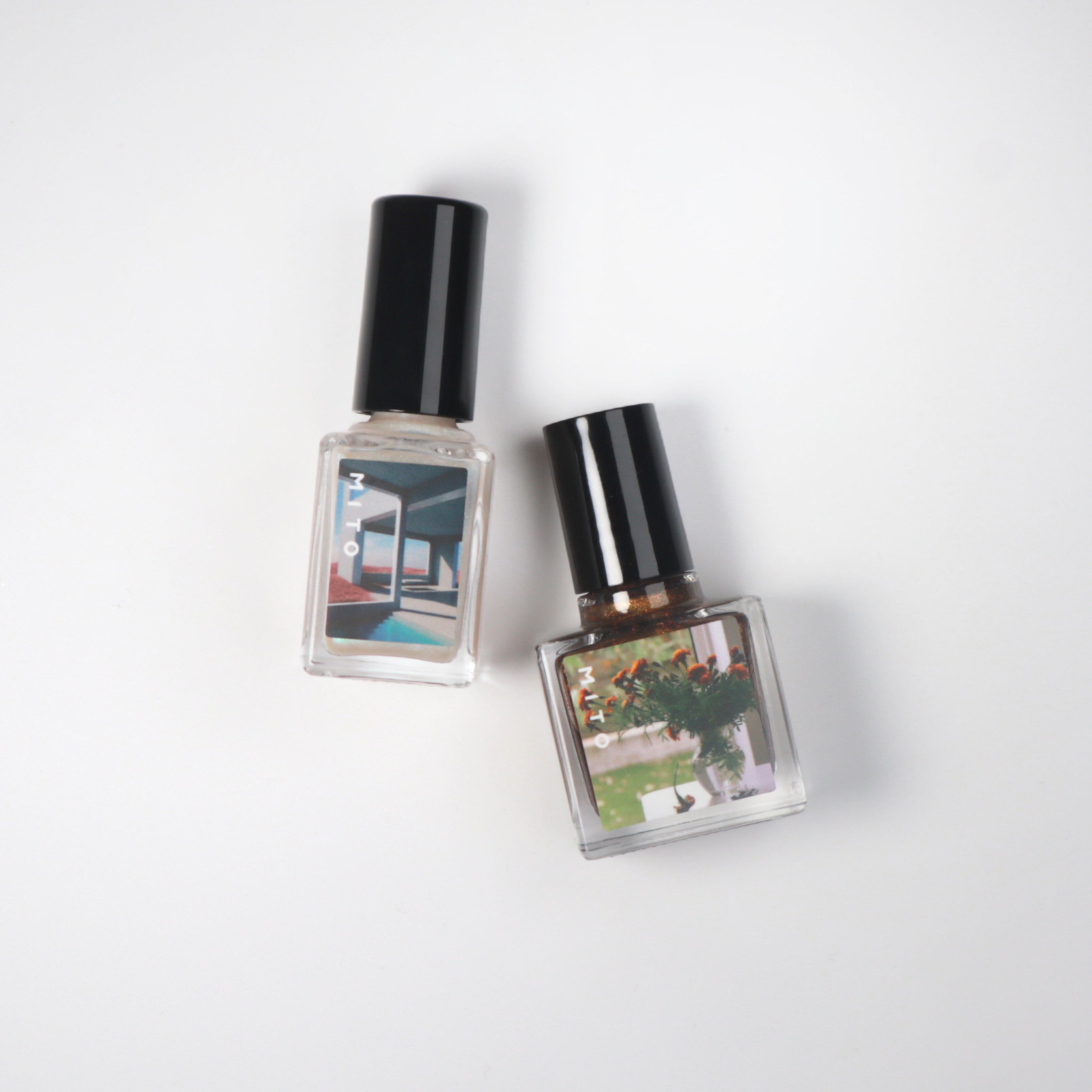 ミト　ネイルカラー 窓辺 (Madobe)/MITO TOKYO/マニキュアを使ったクチコミ（2枚目）