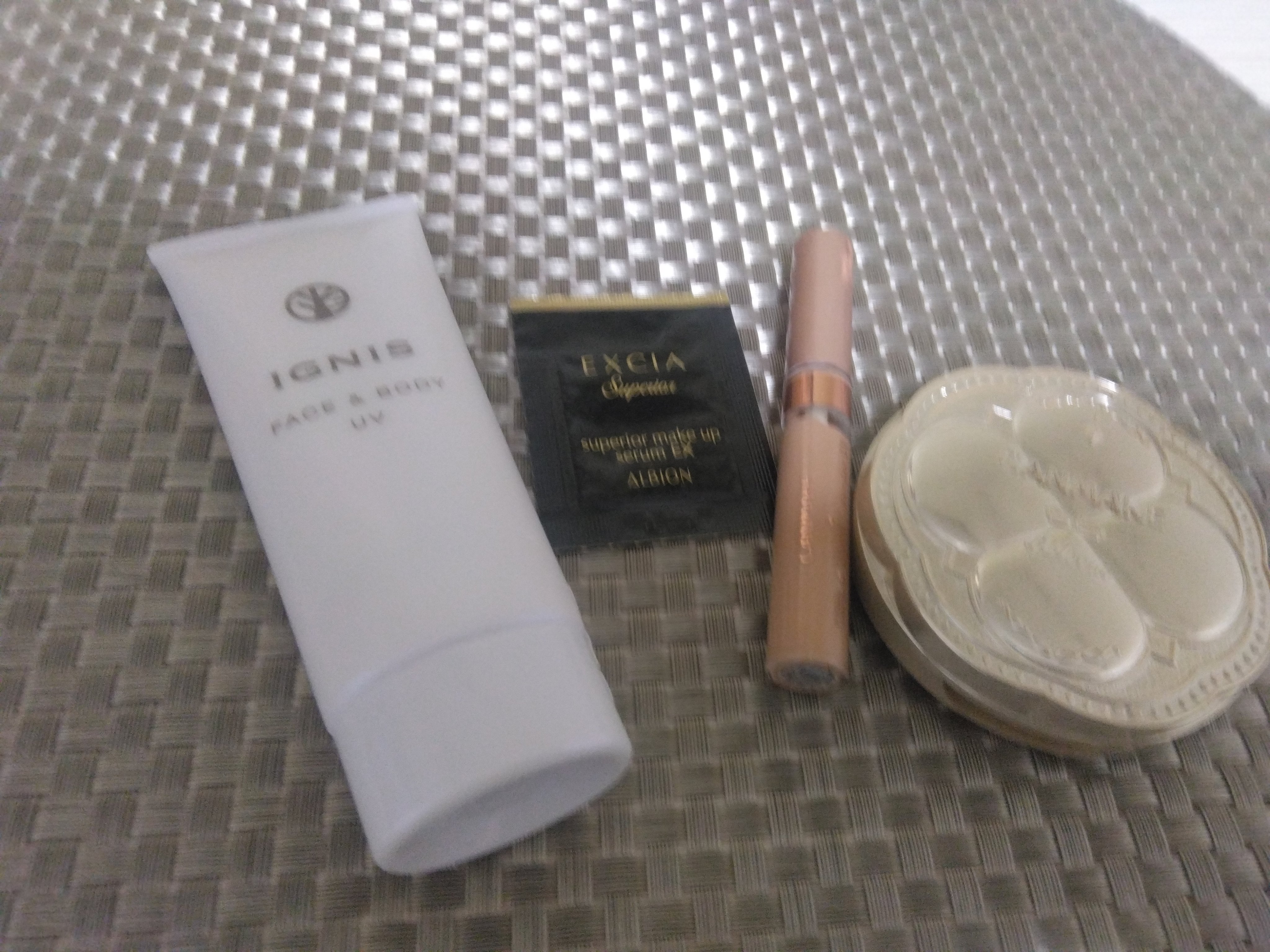 試してみた】エクシア AL スーペリア メイクアップセラム EX ALBIONの