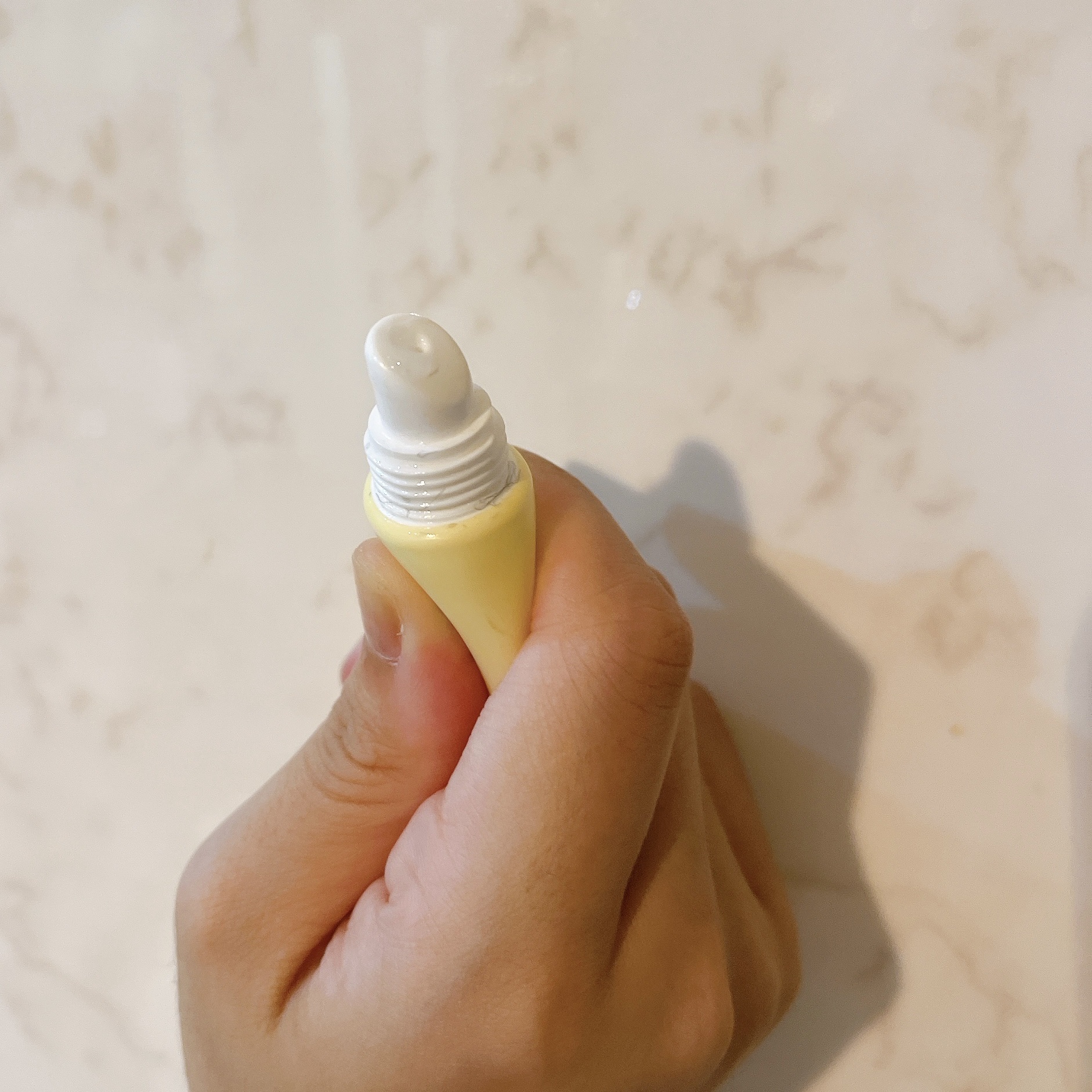 ソリッドイン リップエッセンス/Torriden/リップ美容液を使ったクチコミ（2枚目）