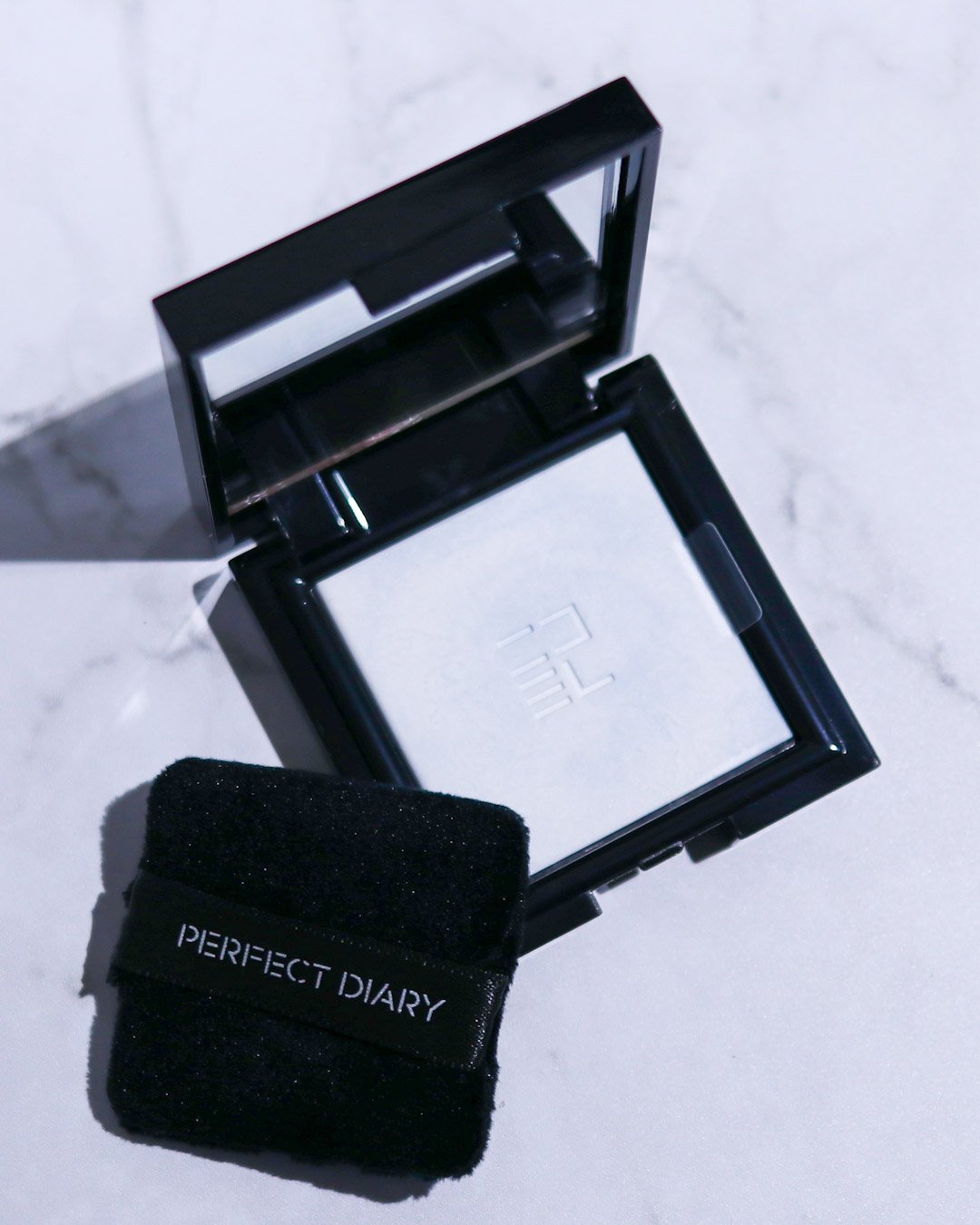 トランスルーシェント ブルーリング セッティング パウダー/PERFECT DIARY/プレストパウダーを使ったクチコミ（2枚目）