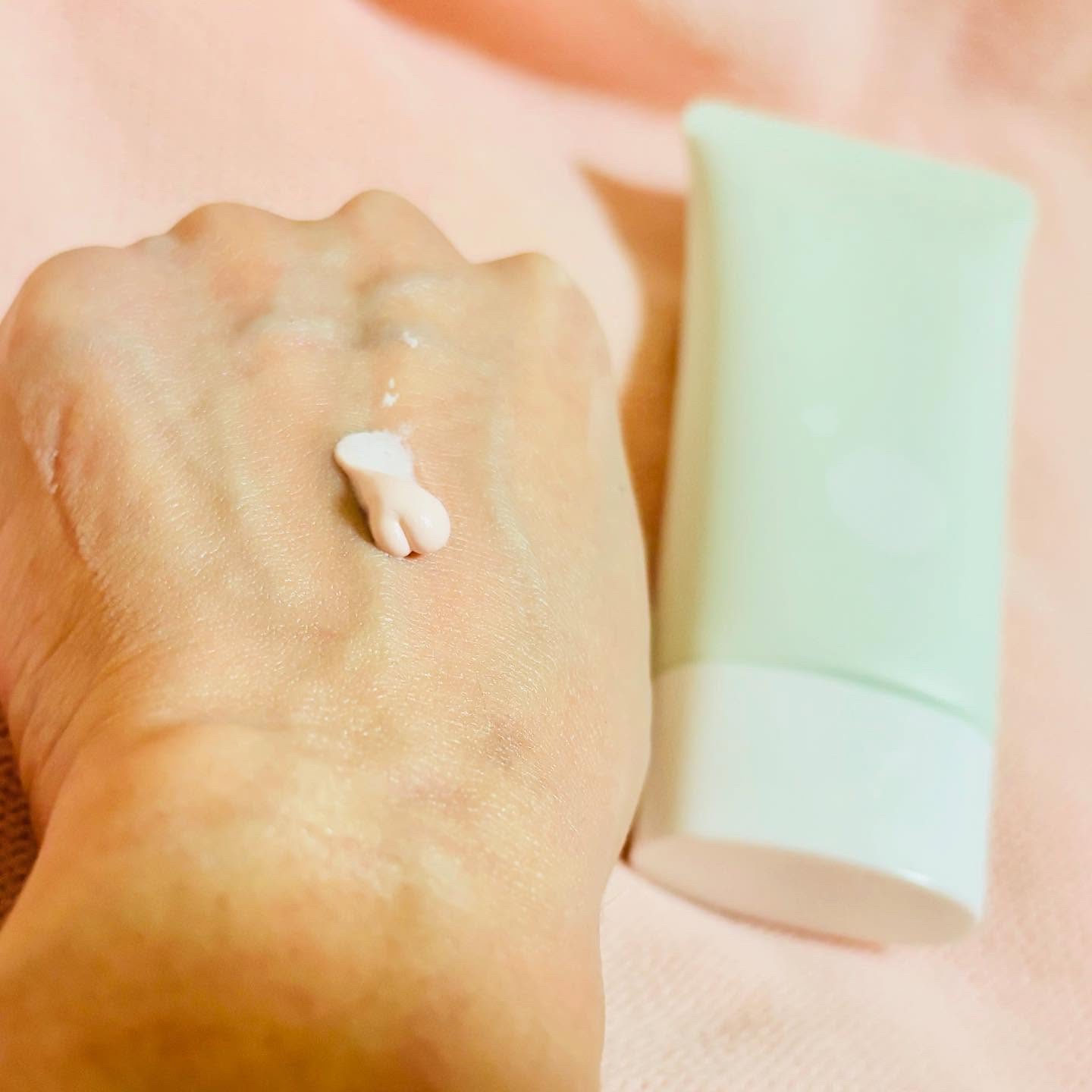 メークソリューション トーンアップクリーム マットタイプ/メークソリューション/化粧下地を使ったクチコミ（2枚目）