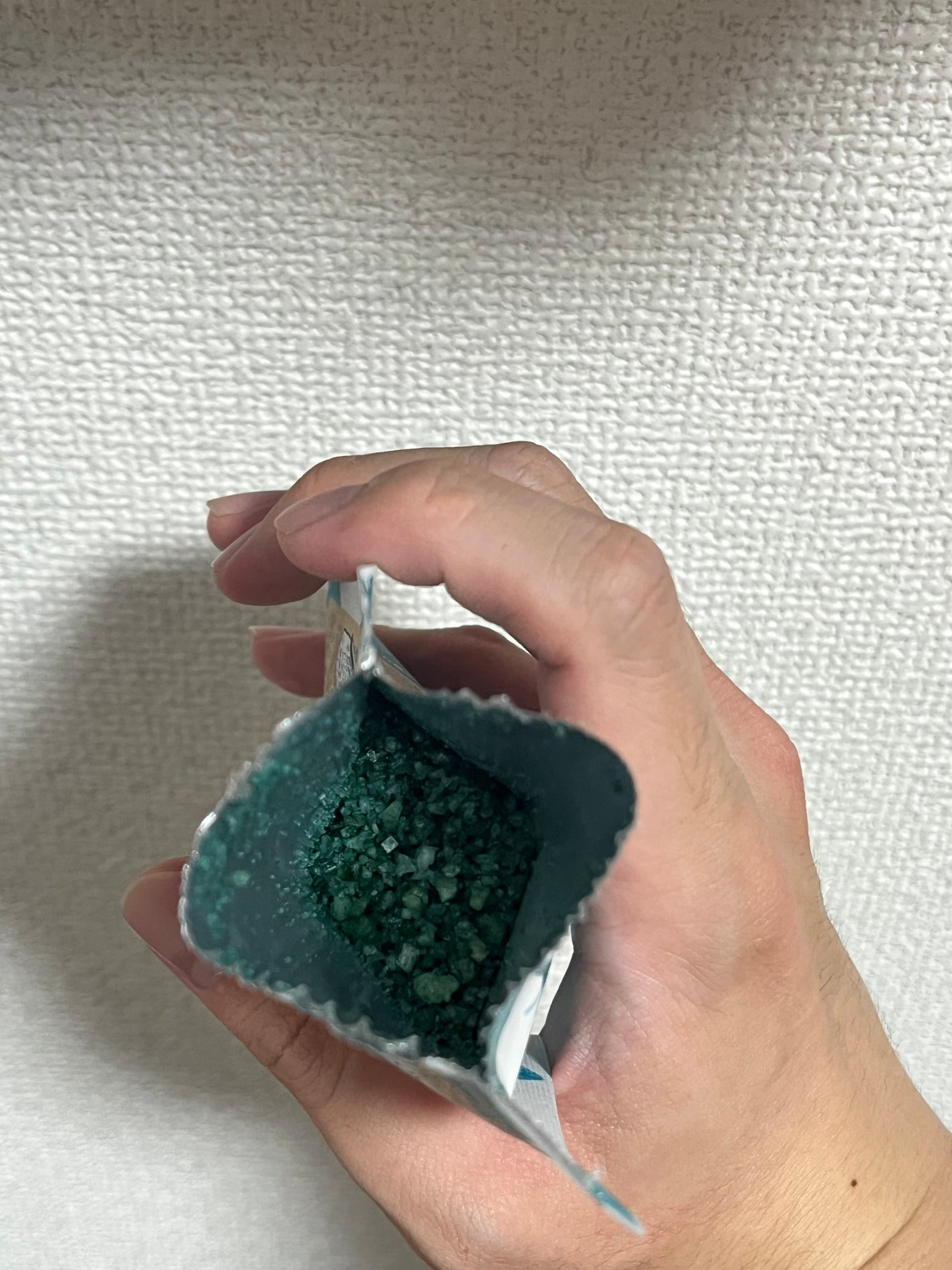 クナイプ バスソルト ピースフルモーメント ウォーターミント&ローズマリーの香り/クナイプ/無機塩系入浴剤を使ったクチコミ(2枚目)