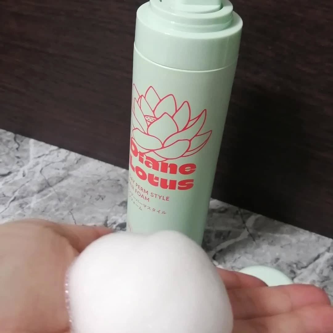 ロータス ワンデーパーマスタイル ヘアフォーム ティー&シトラスの香り/ダイアン/その他スタイリングを使ったクチコミ(3枚目)
