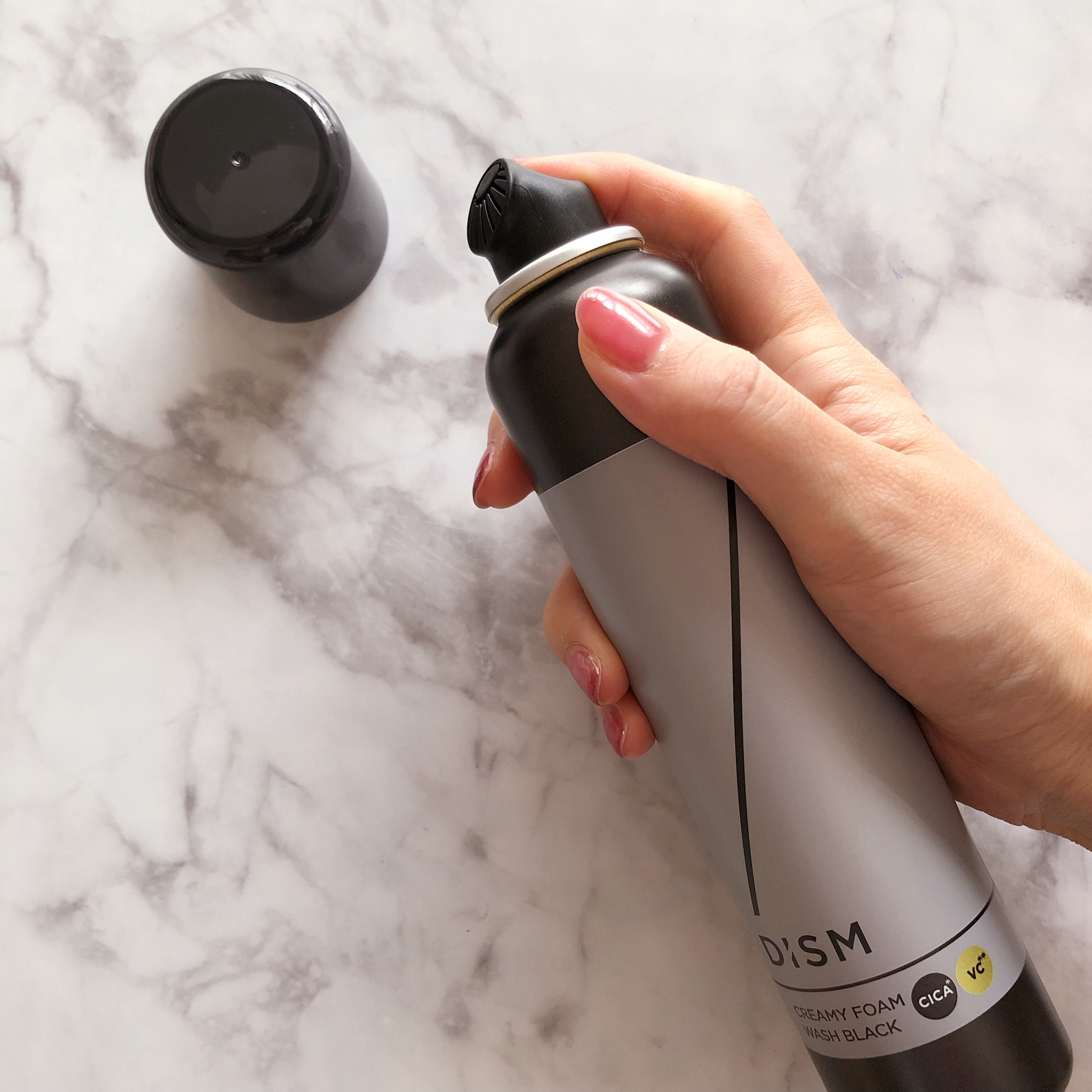 ディズム クリーミーフォームウォッシュ ブラック/DISM/泡洗顔を使ったクチコミ（2枚目）