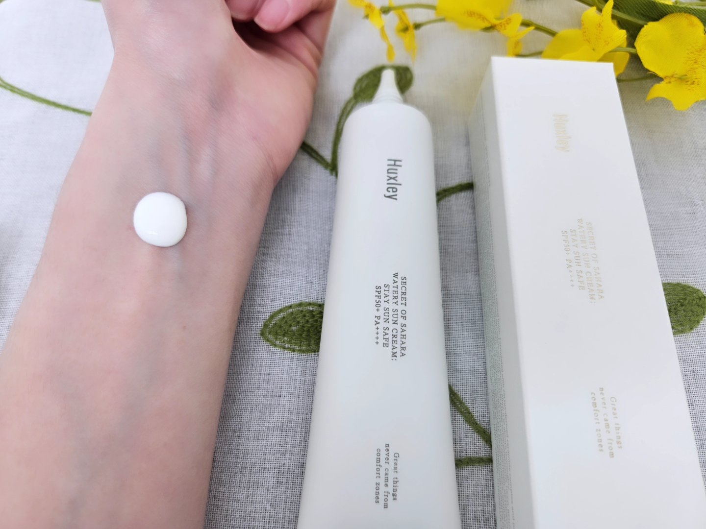 ウォータリーサンクリーム；ステイサンセーフ/Huxley/日焼け止めクリームを使ったクチコミ（2枚目）