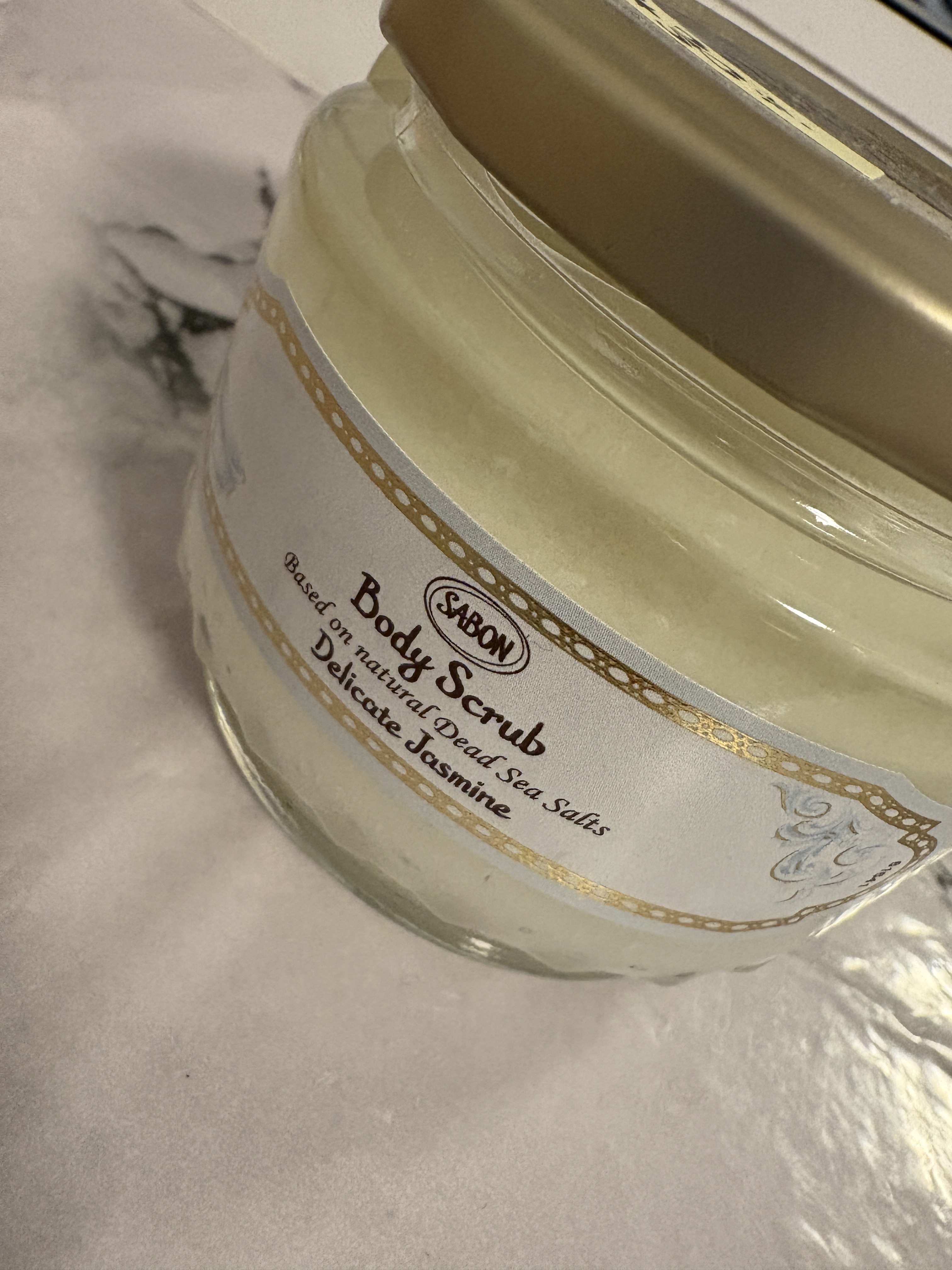 ボディスクラブ デリケート・ジャスミン/SABON/ボディスクラブを使ったクチコミ（1枚目）