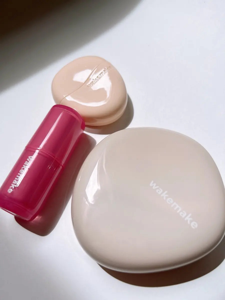 ウォータフルグロウティント/wakemake/リップティントを使ったクチコミ（1枚目）