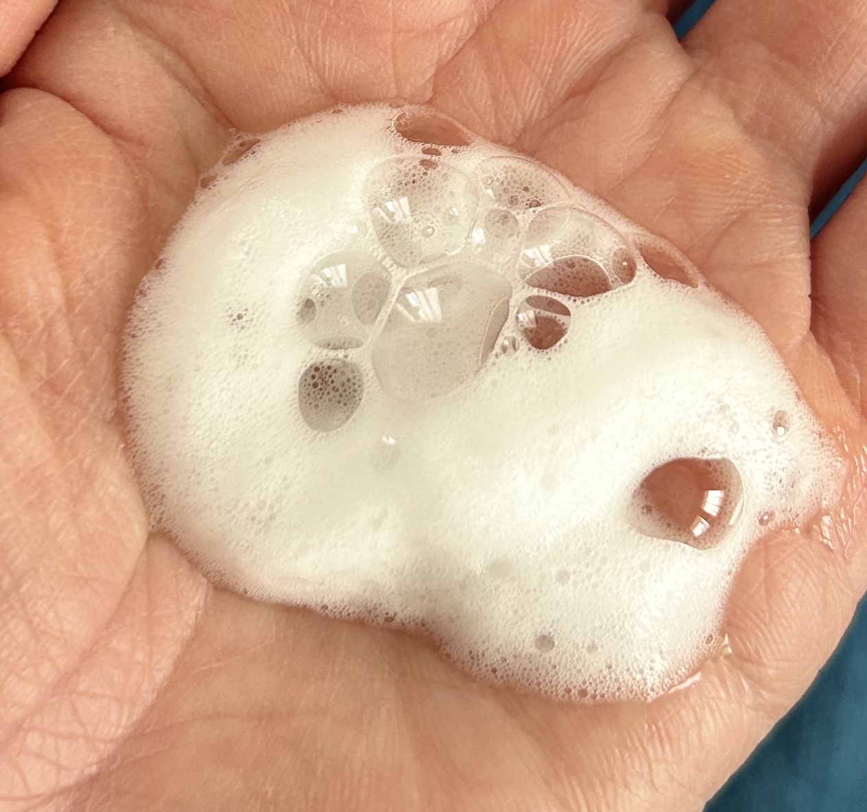 バブルエッセンス/ヒューマニズム/美容液を使ったクチコミ（2枚目）