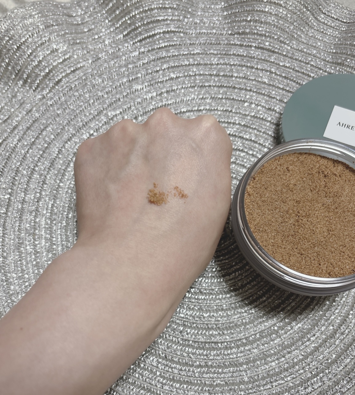 フェイススクラブ ブラッシャー VG/アーレス/スクラブ・ゴマージュを使ったクチコミ（2枚目）