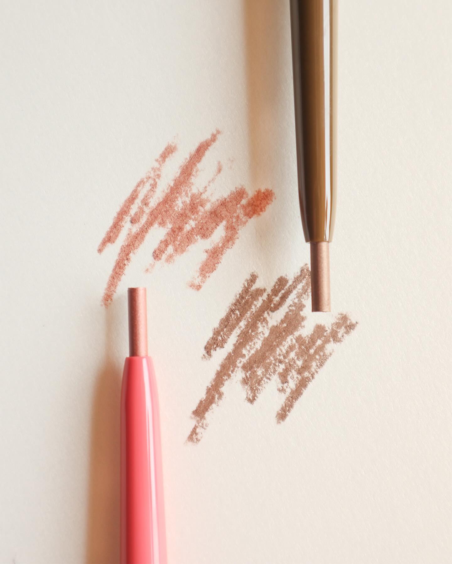 アヴァンセ ジョリ･エ ジョリ･エ クリーミィカラーライナー/アヴァンセ/ペンシルアイライナーを使ったクチコミ（2枚目）