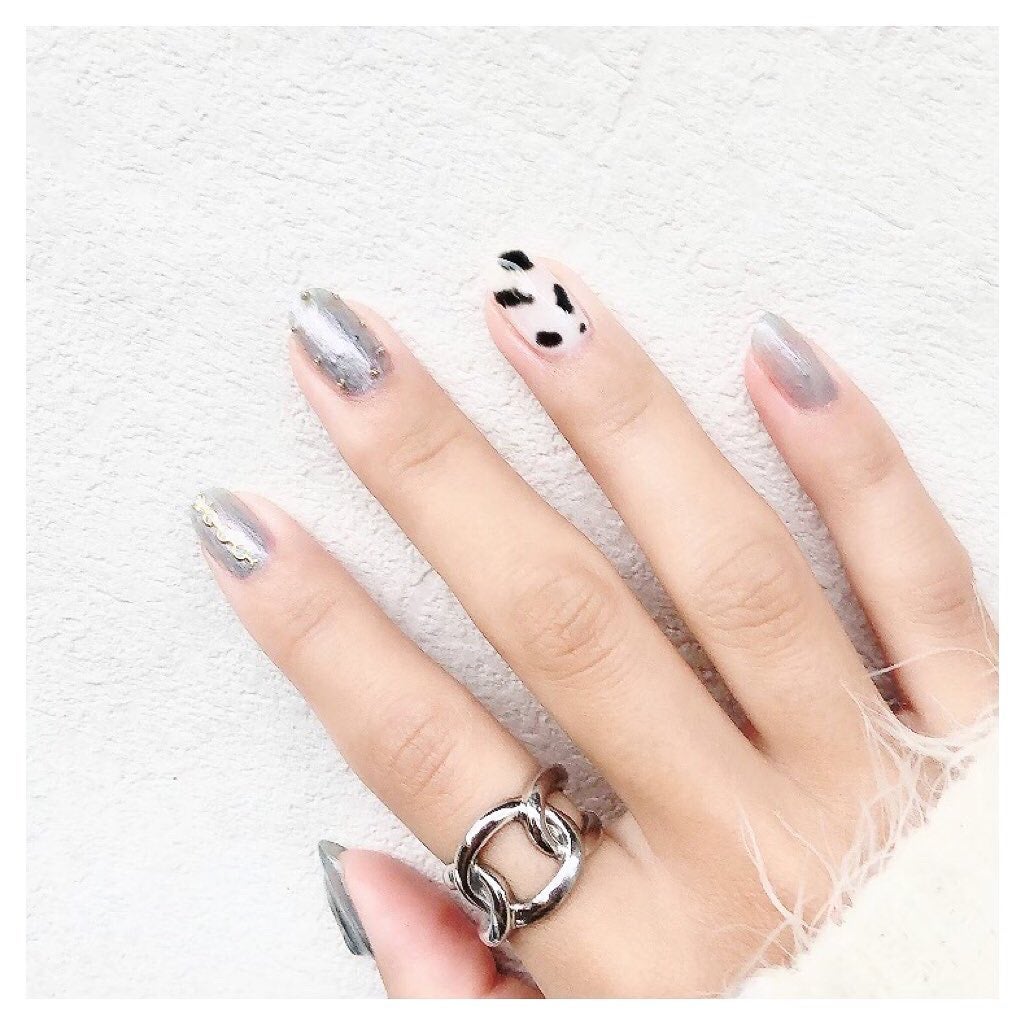 𝘼𝙮𝙪 ❦ 𝑆𝑒𝑙𝑓 𝑁𝑎𝑖𝑙 on LIPS 「❥こんばんわ🥺ネイル工房でマグネットジェルを初めて購入し..」(5枚目)