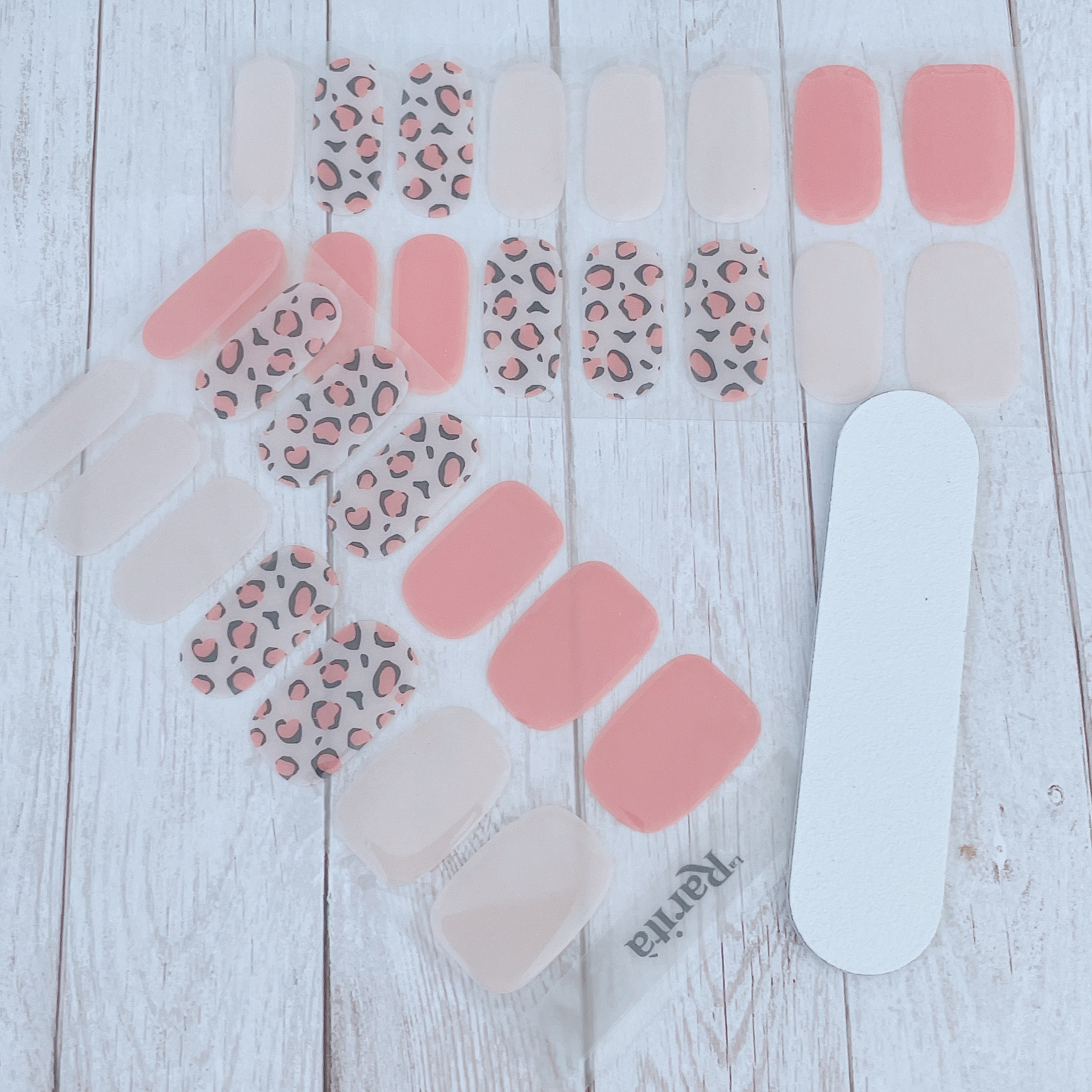 SUNNY RECIPE COLOR CHANGE GEL NAIL/SUNNY RECIPE/ネイルシールを使ったクチコミ（2枚目）