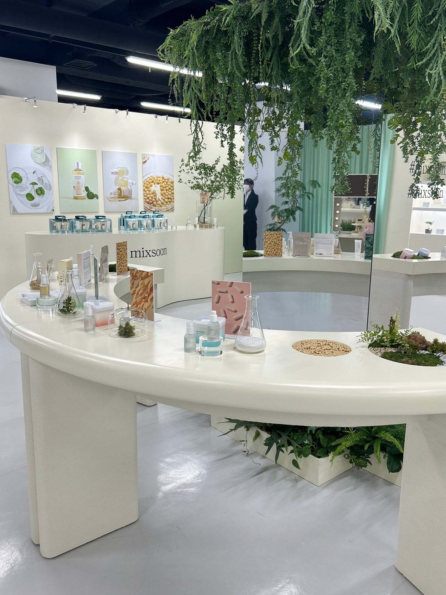 muu_cosme on LIPS 「MIXSOONPOP-UPEVENT・:*+.withENHY..」(6枚目)