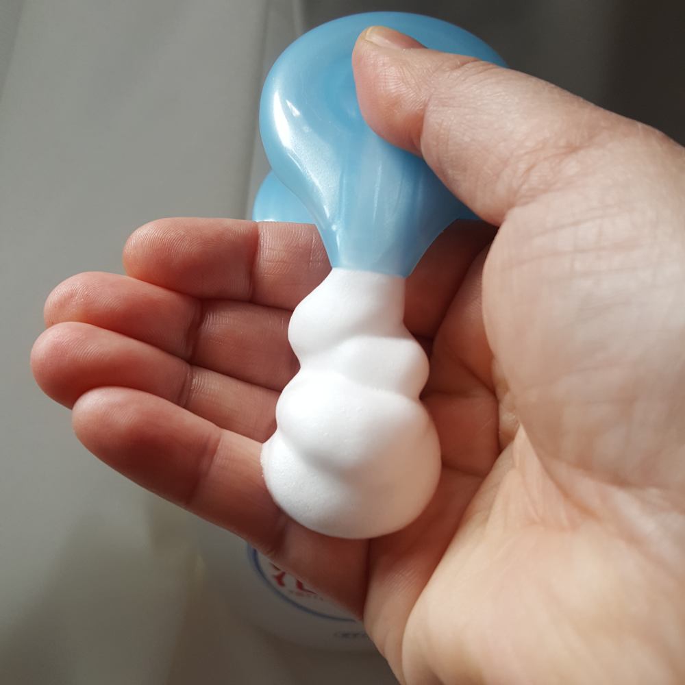 泡で出てくる！ボディウォッシュ/ビオレu/ボディソープを使ったクチコミ（2枚目）