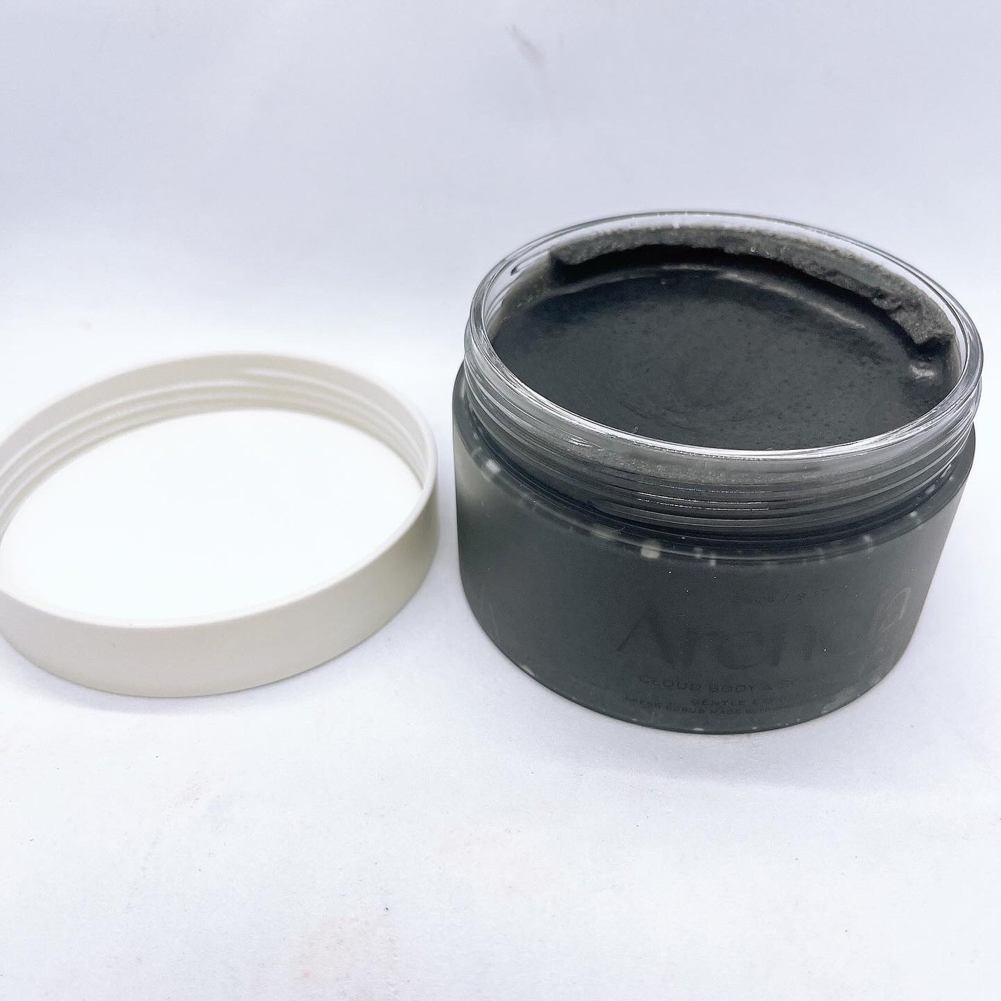 フレッシュクラウドスクラブ ブラックティー&ユズ/アレンシア/スクラブ・ゴマージュを使ったクチコミ(2枚目)