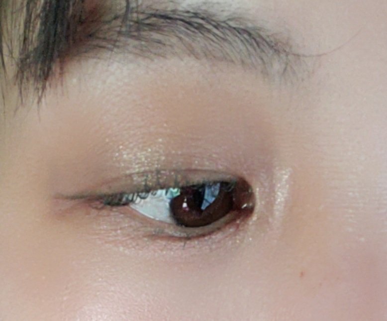 レブロン スーパー ラストラス グリマーグロス 005 グレイズド アーモンド/REVLON/リップグロスを使ったクチコミ（2枚目）