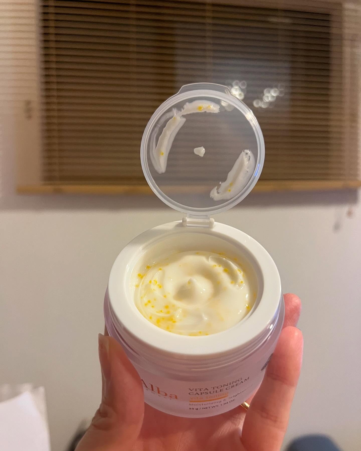 ビタトーニングカプセルクリーム/ダルバ/フェイスクリームを使ったクチコミ（3枚目）