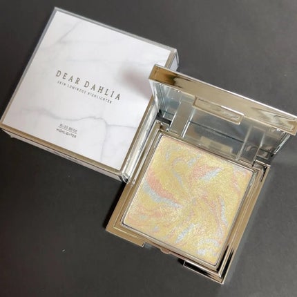 スキンルミナスハイライター/DEAR DAHLIA/パウダーハイライトを使ったクチコミ(2枚目)