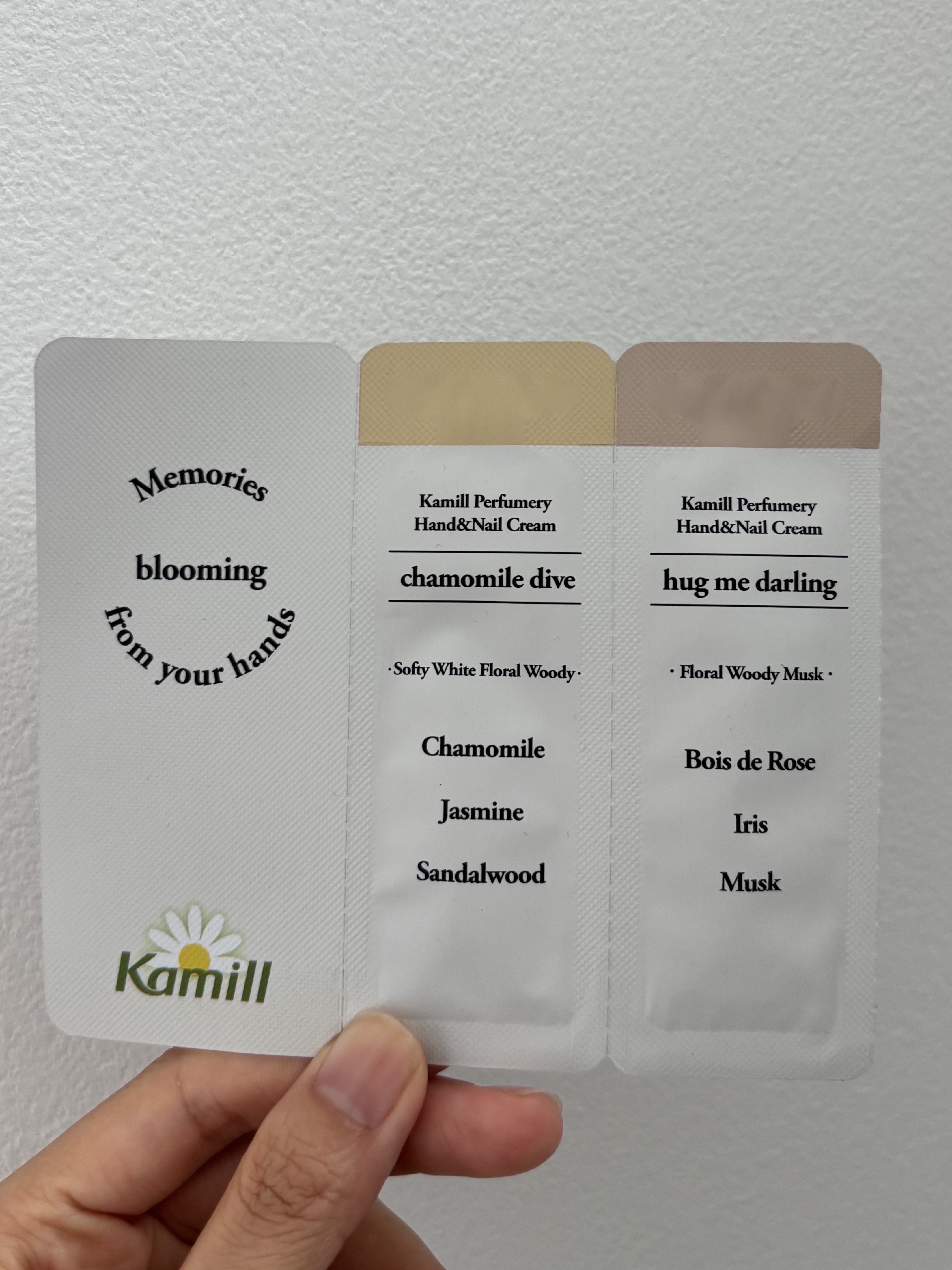 パフューマリー ハンド＆ネイルクリーム ハグミーダーリン 50ml/カミール/ハンドクリームを使ったクチコミ（1枚目）