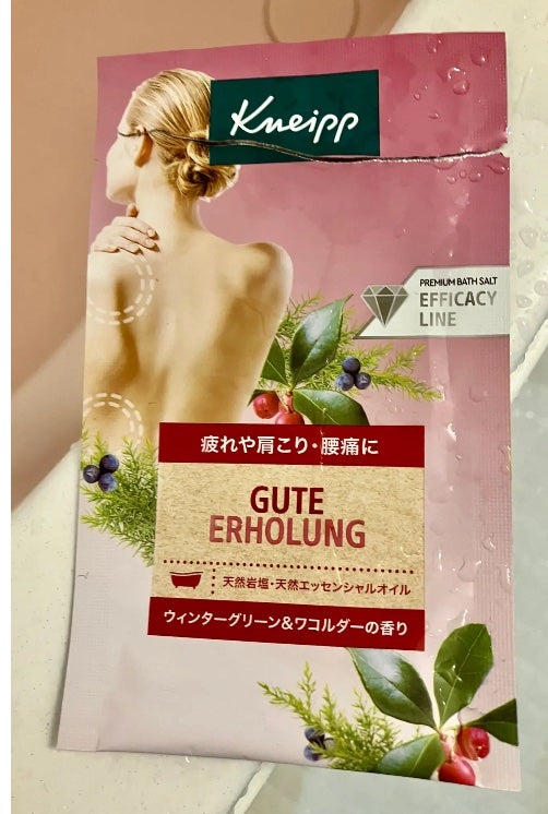 クナイプ グーテエアホールング バスソルト ウィンターグリーン&ワコルダーの香り/クナイプ/無機塩系入浴剤を使ったクチコミ(3枚目)