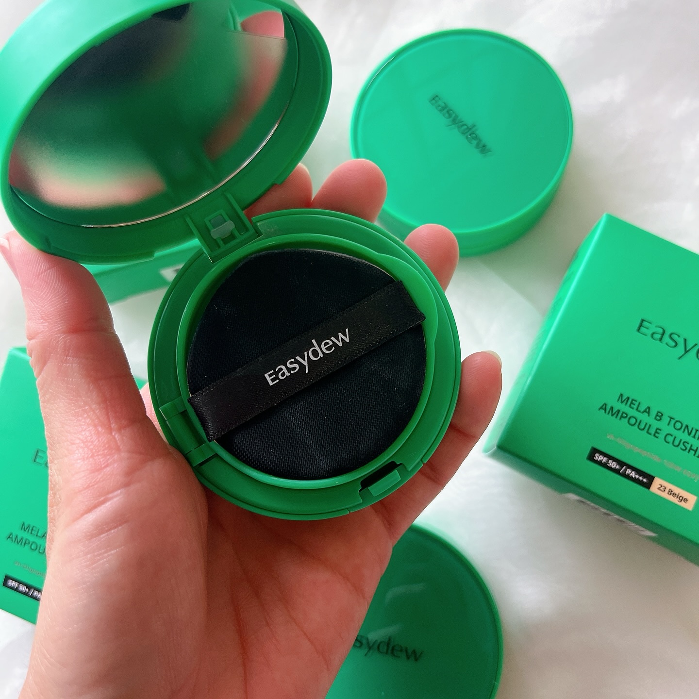 イージーデュー メラB トーニングアンプルクッション/Easydew/クッションファンデーションを使ったクチコミ（2枚目）