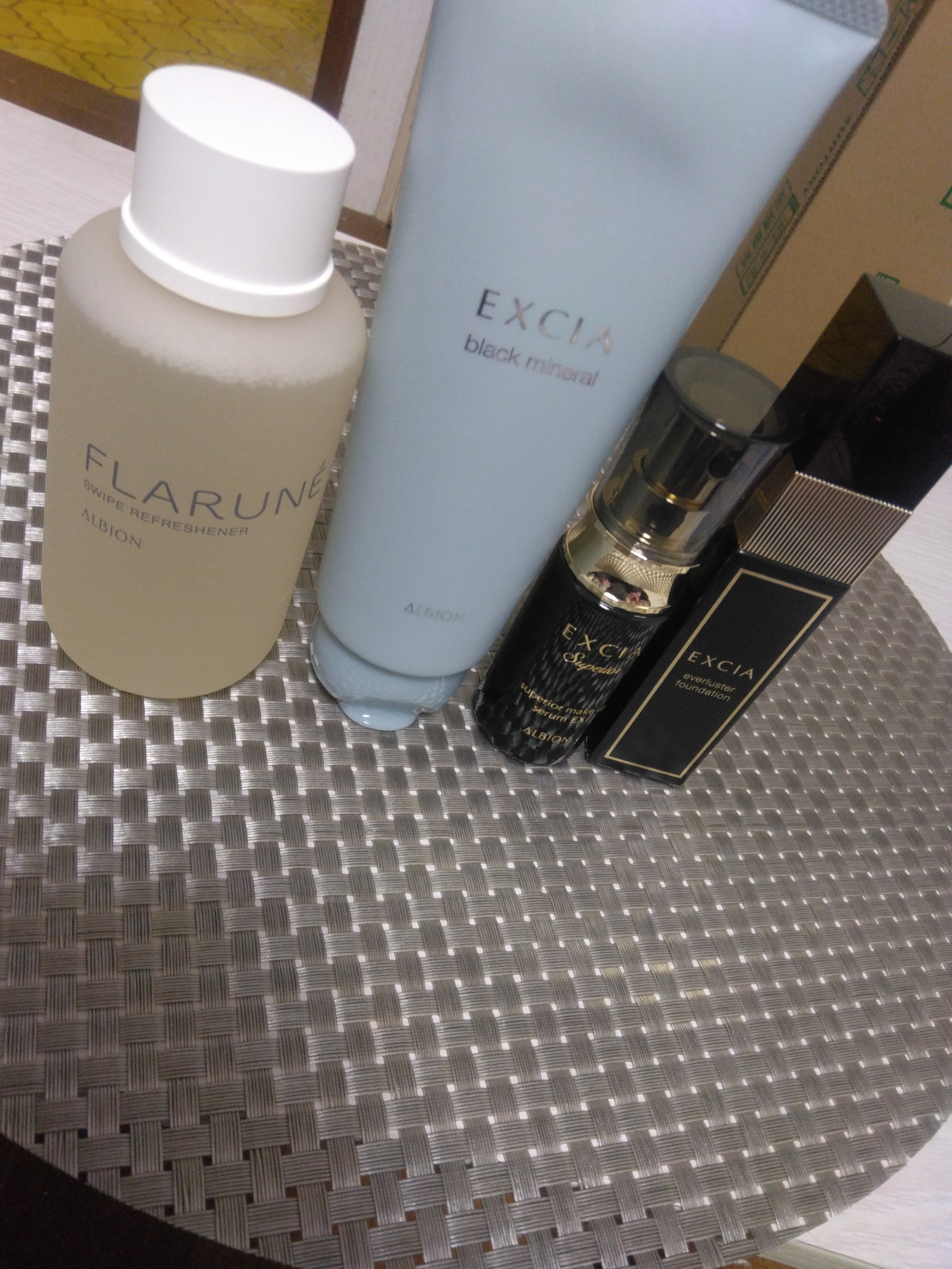 エクシア エバーラスター ファンデーション/ALBION/リキッドファンデーションを使ったクチコミ（1枚目）