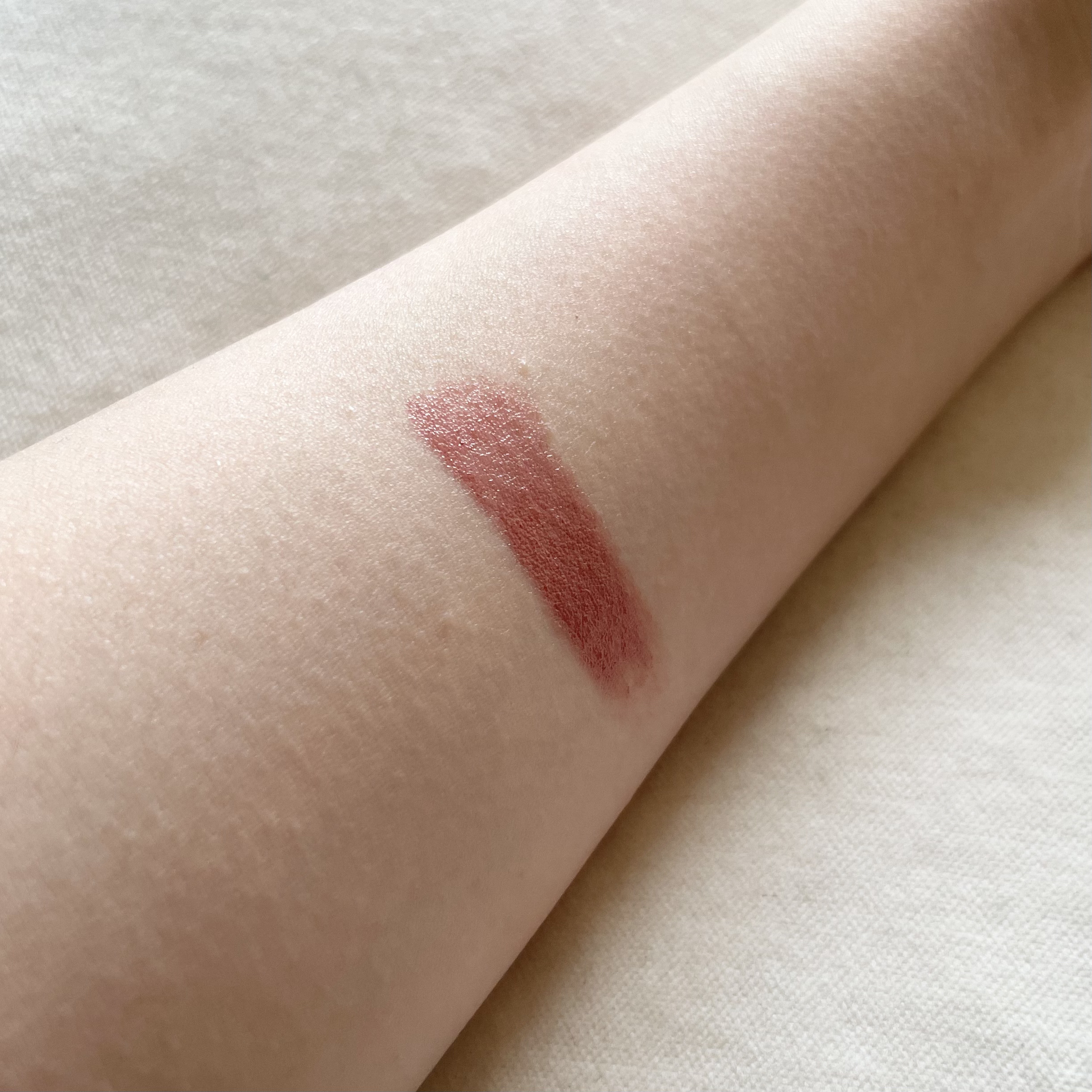 イドル リップ バターグロウ/LANCOME/口紅を使ったクチコミ（3枚目）