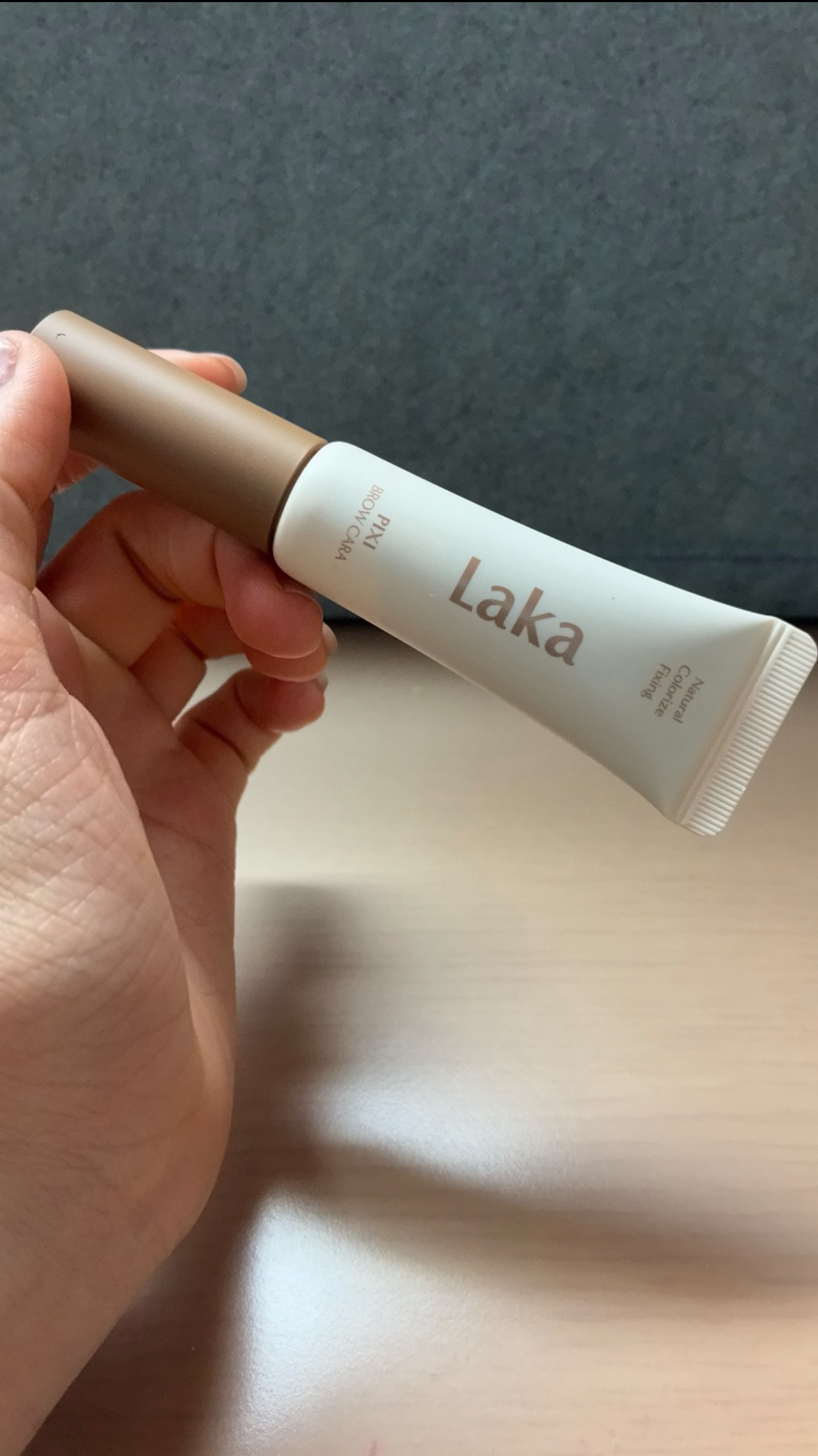 ラカ ピクシーブロウカラ/Laka/眉マスカラを使ったクチコミ（1枚目）