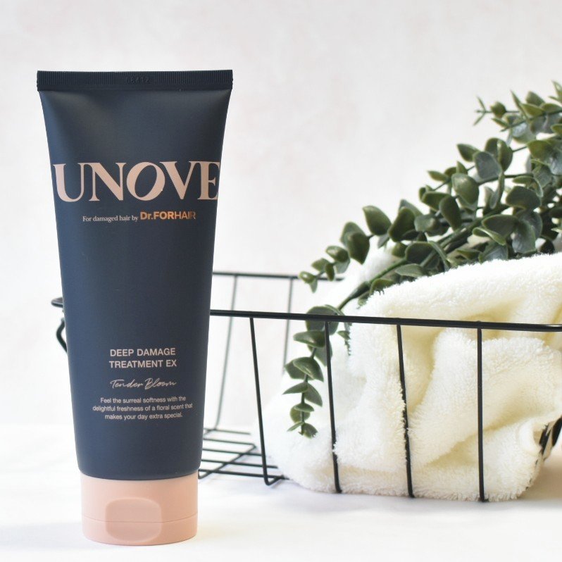 
カラー・ヘアアイロンなどで傷んだ髪を集中ケア

【UNOVE ディープダメージトリートメントEX】

リピートアイテムです♡
こってりとしたテクスチャーの洗いがさないトリートメント。

ぬるま湯を手の表面につけて、トリート