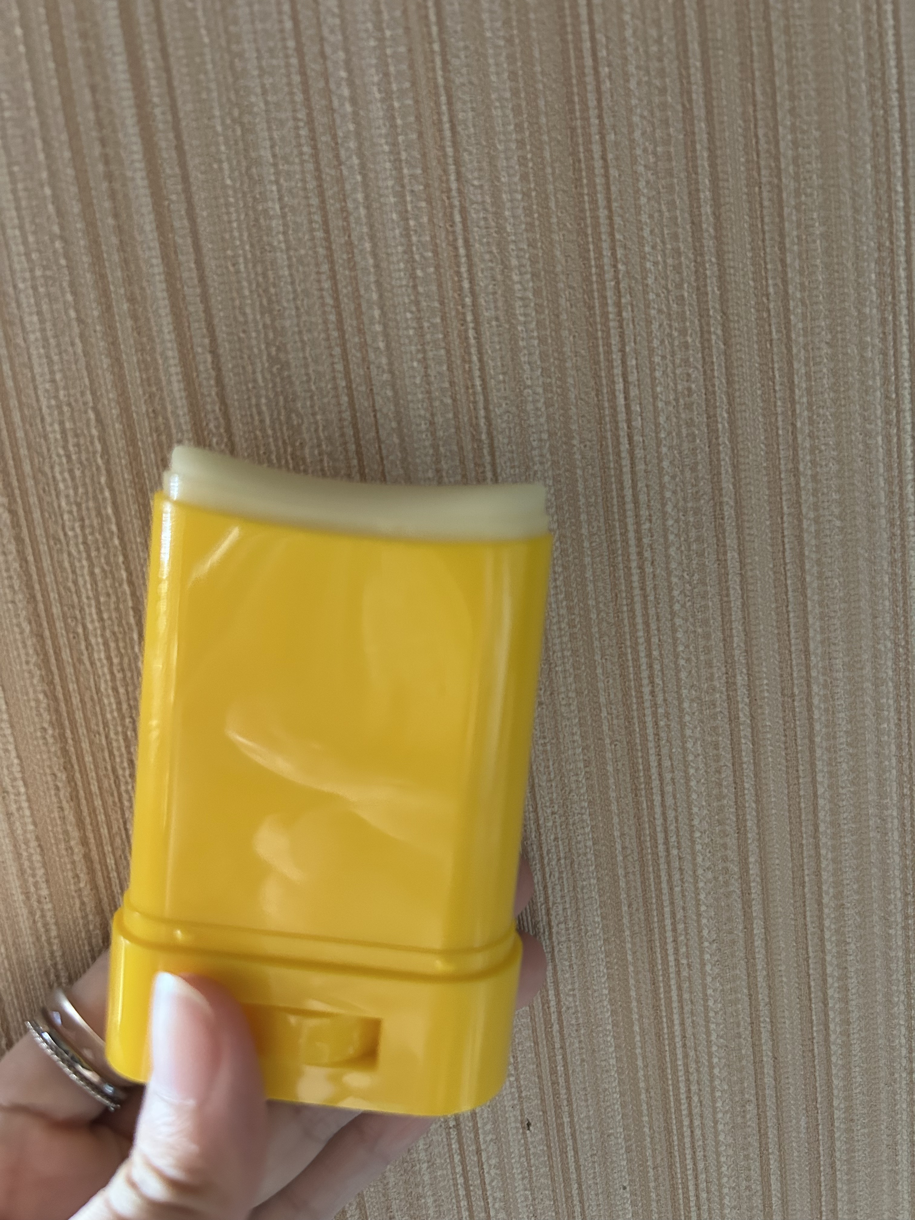 パウダリーUVアロエスティック/ネイチャーリパブリック/日焼け止めスティックを使ったクチコミ（2枚目）