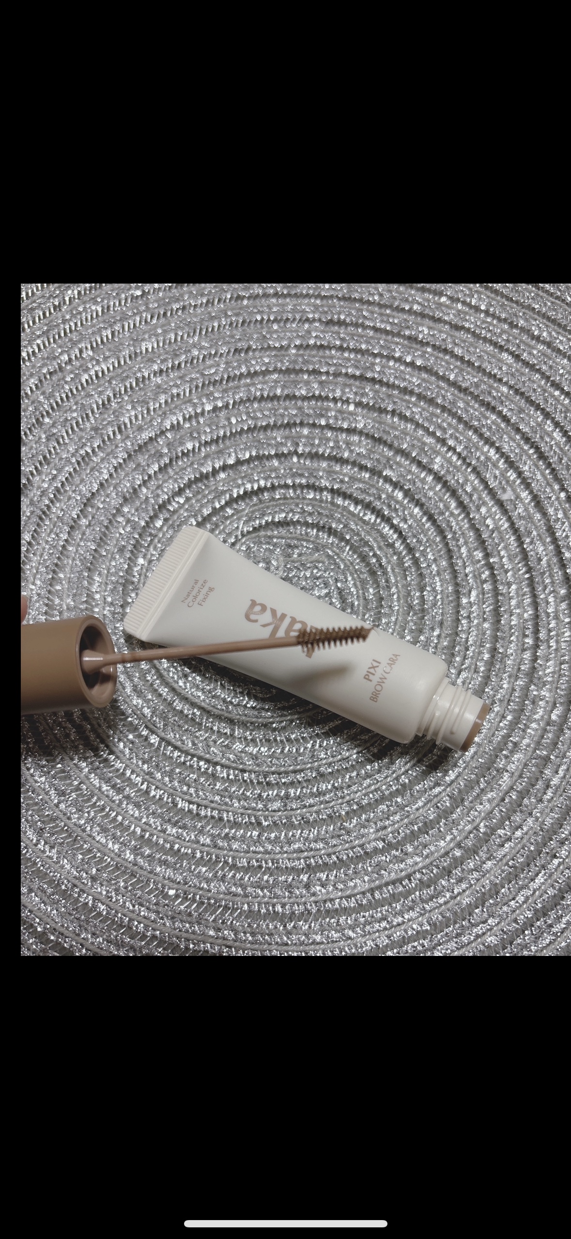 ラカ ピクシーブロウカラ/Laka/眉マスカラを使ったクチコミ（2枚目）