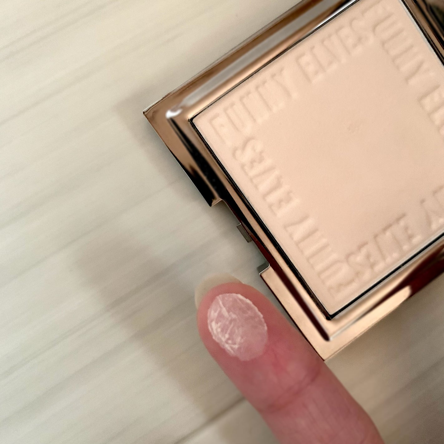 ソフトマットプレストパウダー/FUNNY ELVES方里/プレストパウダーを使ったクチコミ(3枚目)