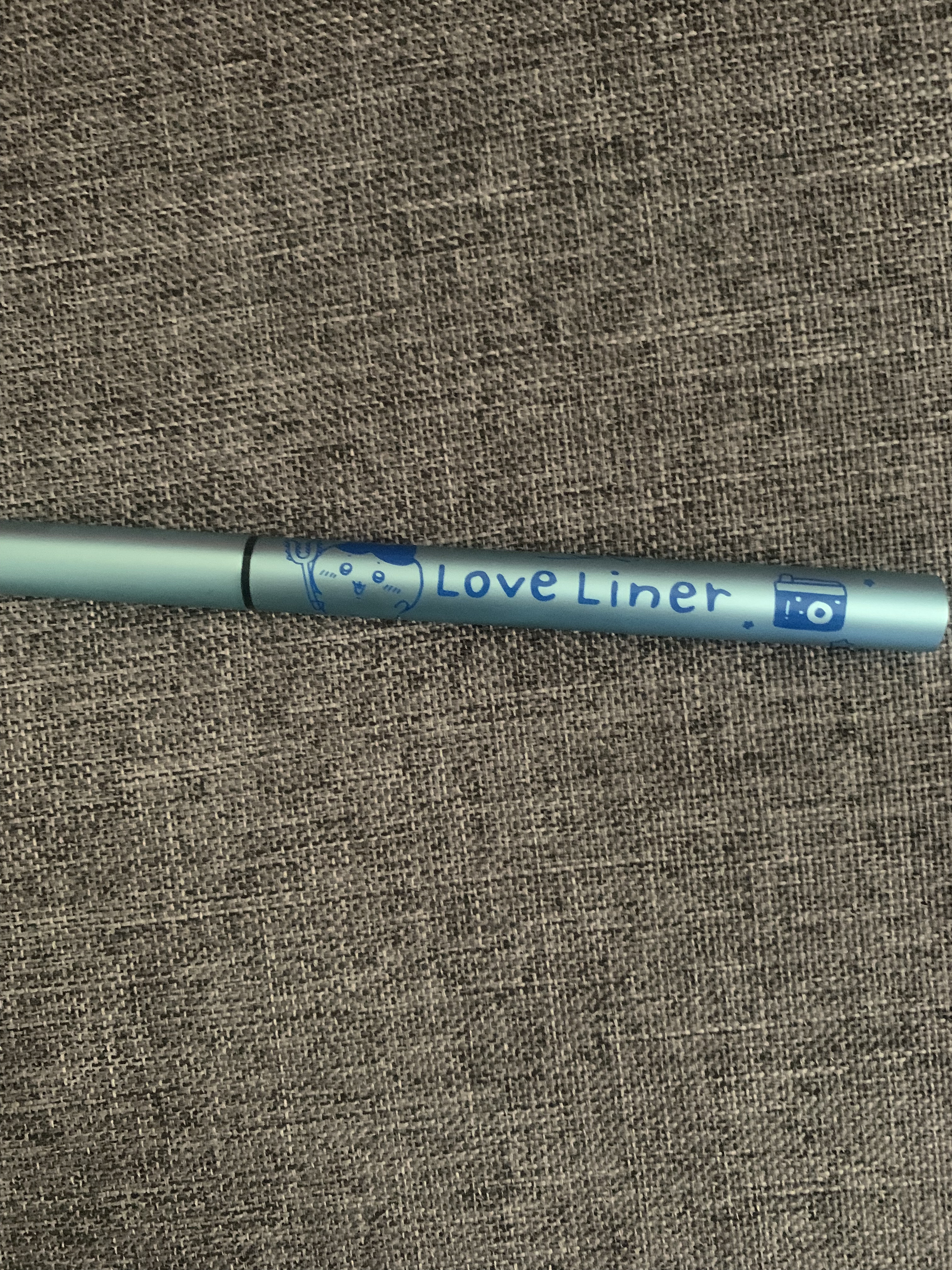 リキッドアイライナーR4 ブラック(ちいかわ ハチワレデザイン)【限定】/ラブ・ライナー/リキッドアイライナーを使ったクチコミ（1枚目）