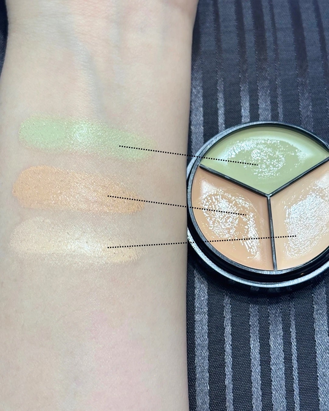 lovelycc マジックカバーチートコンシーラー/LOVELYCC/パレットコンシーラーを使ったクチコミ(4枚目)