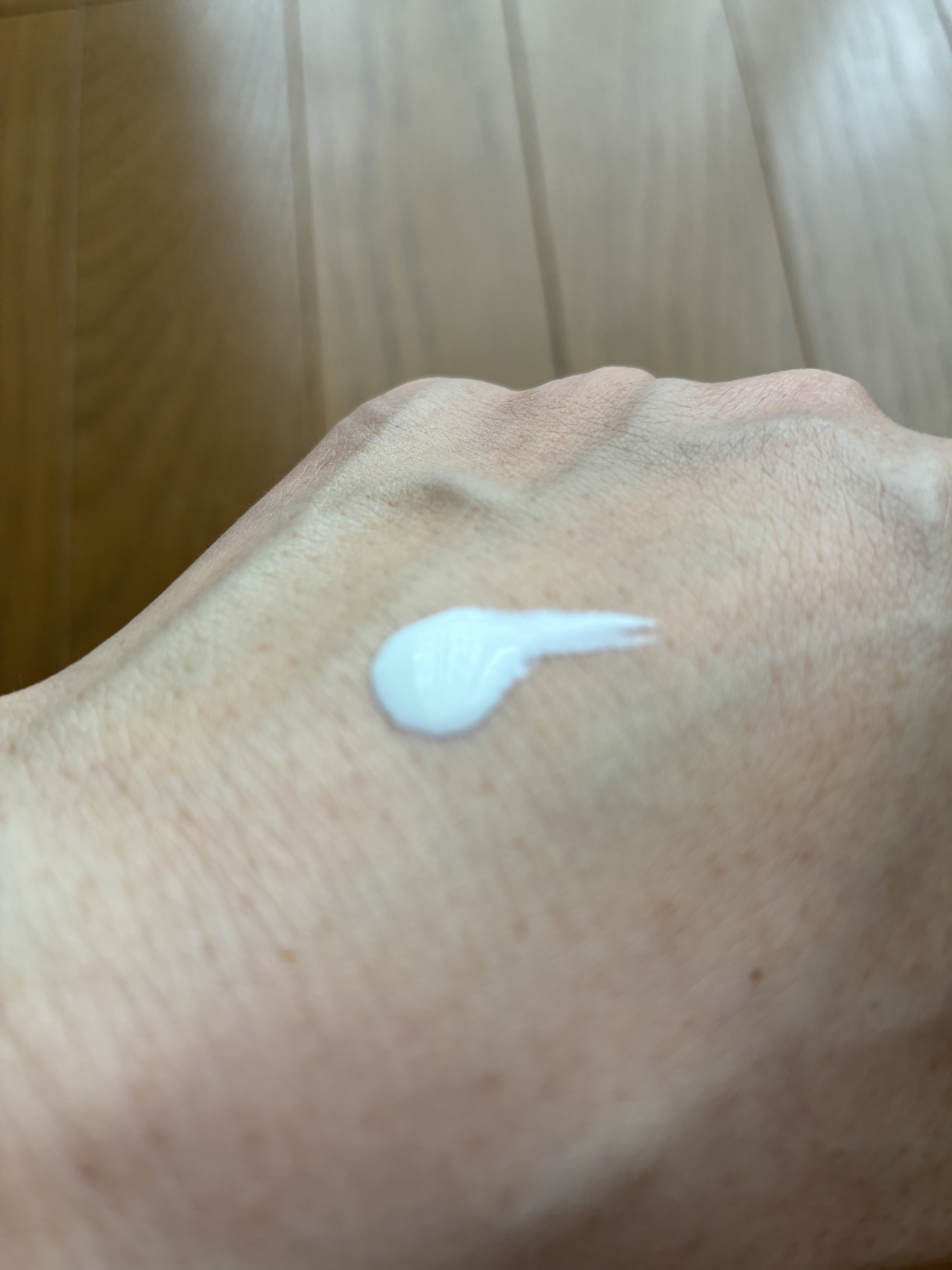 スキンプロテクトベース＜皮脂くずれ防止＞ 超オイリー肌用/プリマヴィスタ/化粧下地を使ったクチコミ（3枚目）