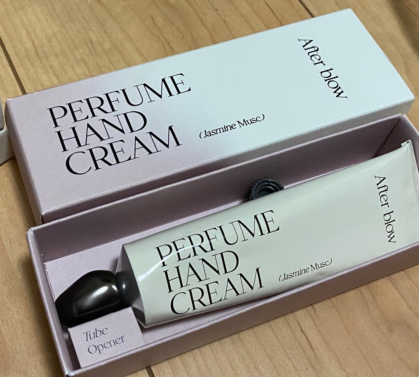 パフューム ハンドクリーム/After blow/ハンドクリームを使ったクチコミ(2枚目)