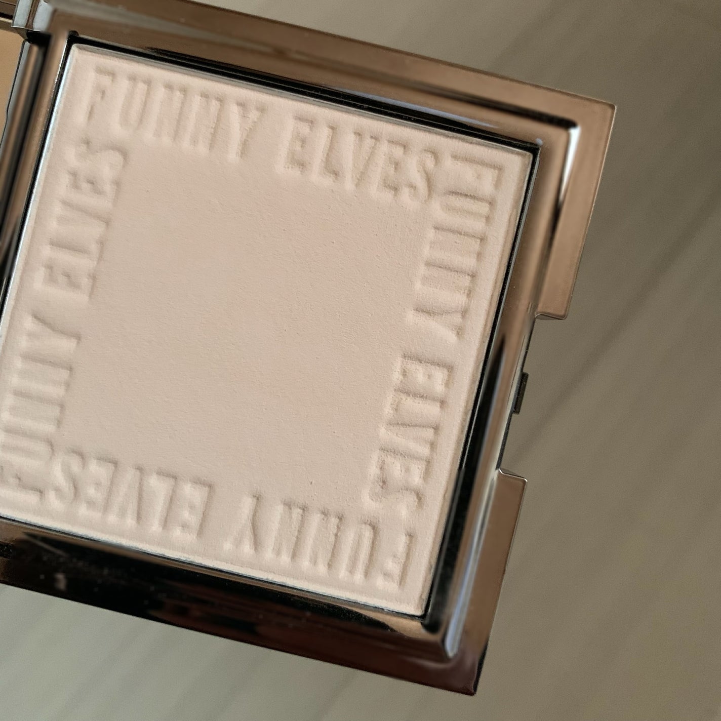 ソフトマットプレストパウダー/FUNNY ELVES方里/プレストパウダーを使ったクチコミ(2枚目)