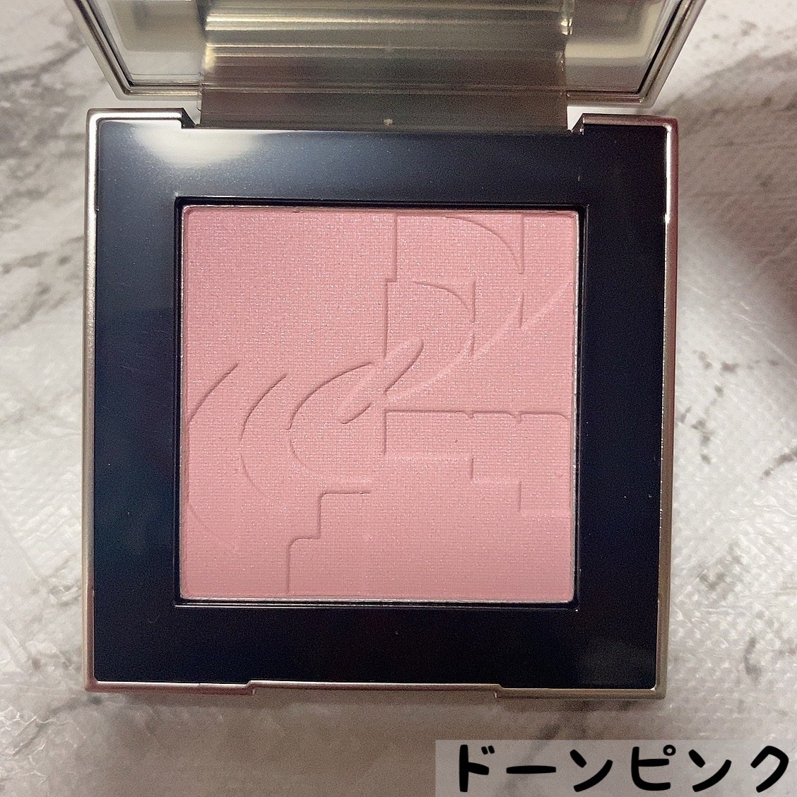 オールオーバーフェイスブラッシュ/TWO SLASH FOUR/パウダーチークを使ったクチコミ(2枚目)