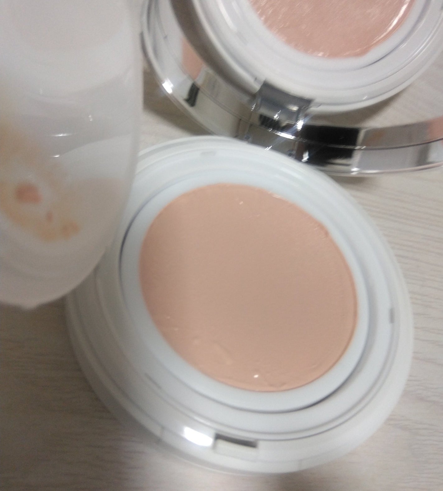 あぶらとりウォーターパウダーNEO/Fujiko/日焼け止めパウダーを使ったクチコミ(2枚目)